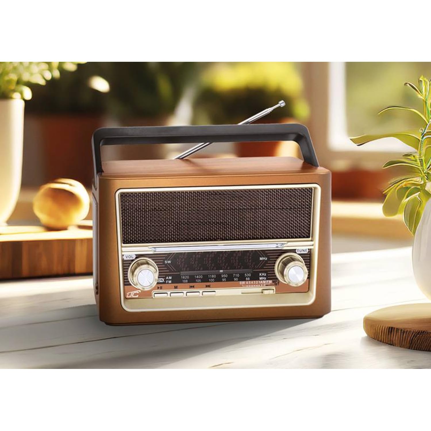 LTC Elma 118UBT Tragbares Radio mit Teleskopantenne und Bluetooth-Konnektivität, Retro-Radio, FM/AM/SW, USB