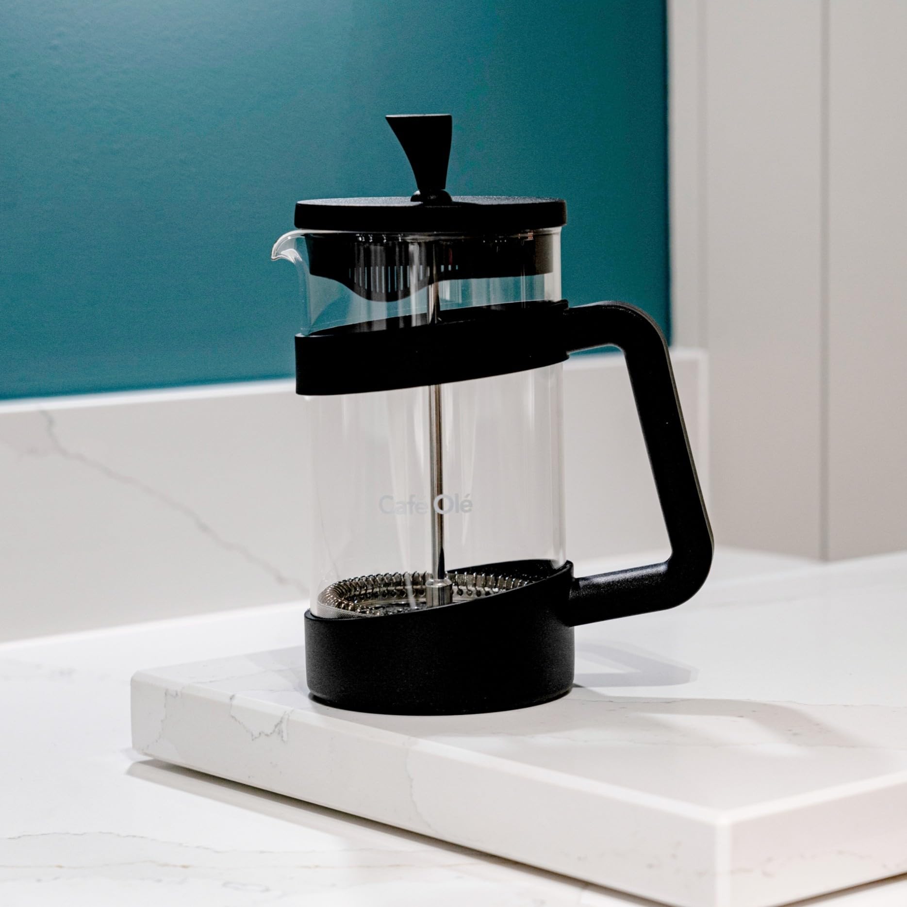 Café Olé Style Kawiarka, czarna, 600 ml / 2–3 kubki / 5 filiżanek do espresso, zaparzacz do kawy typu French Press, filtr z siatki ze stali nierdzewnej, korpus szklany