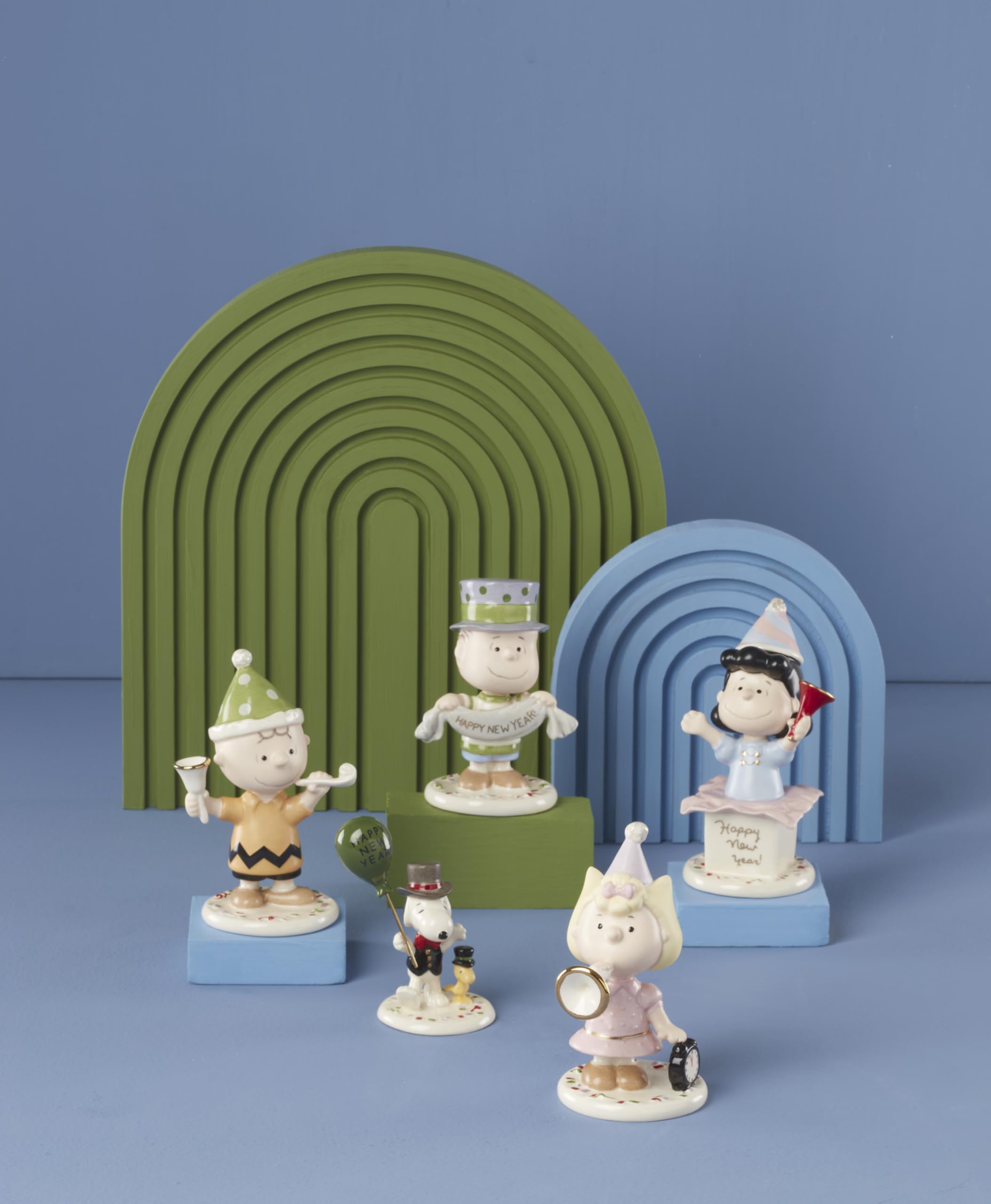 Amazon.com: Lenox 866598 Peanuts 5-Piece Happy New Year Figurine