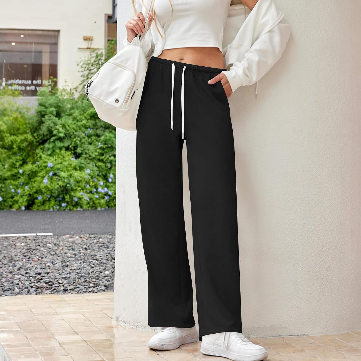 Womens Wide Leg Sweatpants Baggy Drawstring High Waisted Lounge Pants Fall Fashion Athletic Joggers with Pockets