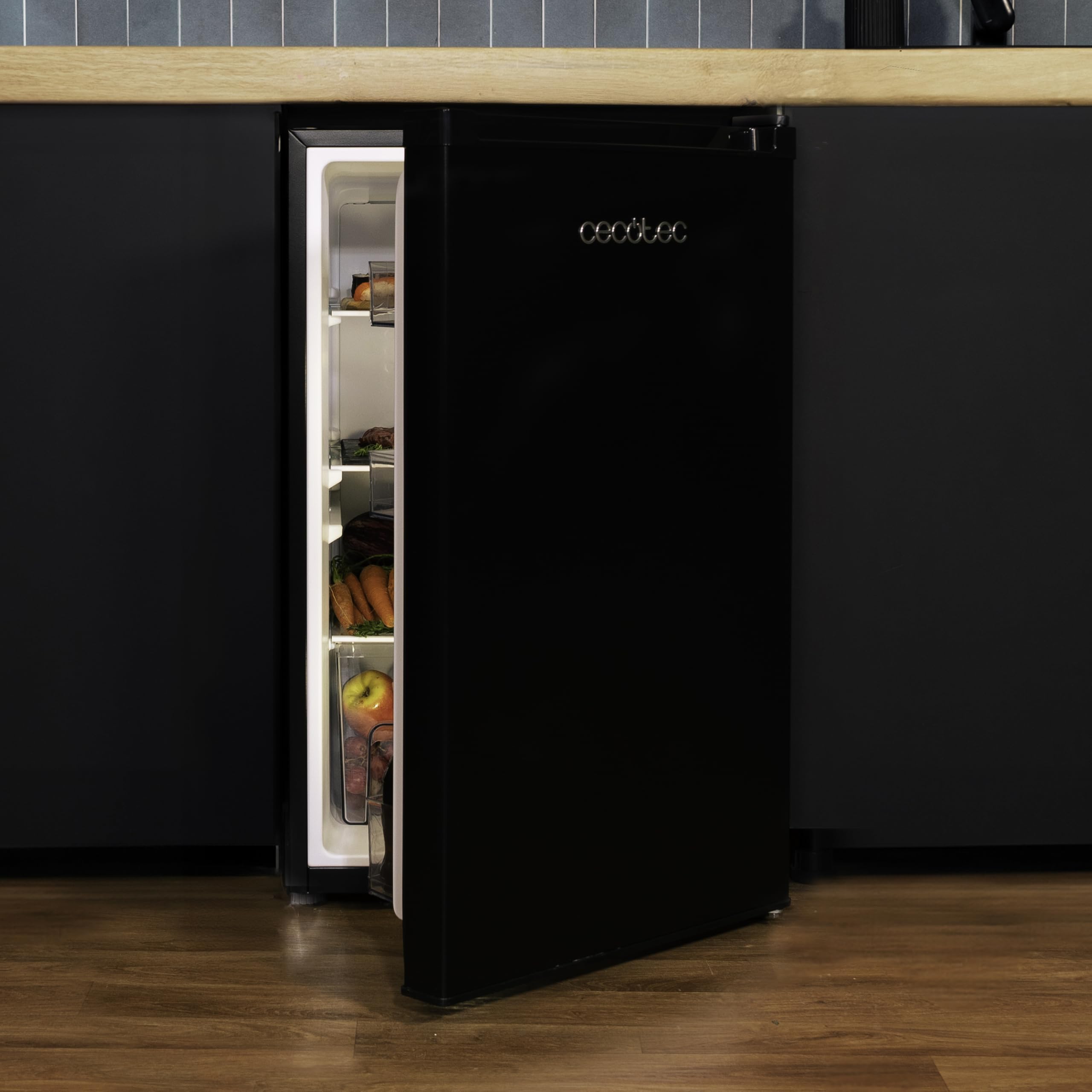 Cecotec Mini Frigorifero Bolero CoolMarket TT 114L Black. Capacità 114 L, Classe Energetica E, Porta Reversibile, Conservazione Ottimale, Luce LED, Controllo Meccanico, Humidity Box, Funzione Defrost