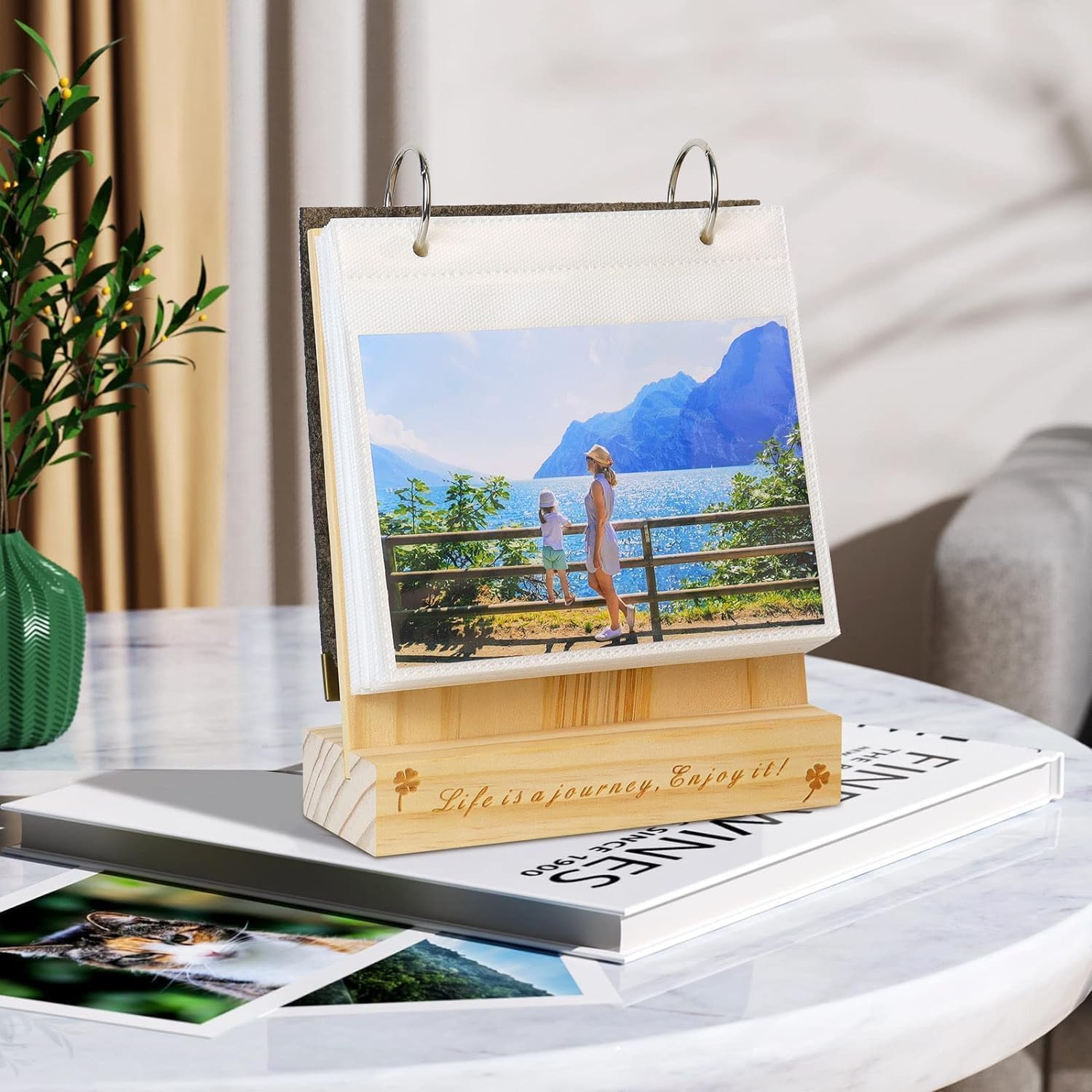 ZEEYUAN Flip Photo Album 6x4 Desk Photo Book Slip in 60 Pictures Gift for Mum Nanny, Aunt and Sister, Wood 60 Photo 6x4 Horizontal - Image 2