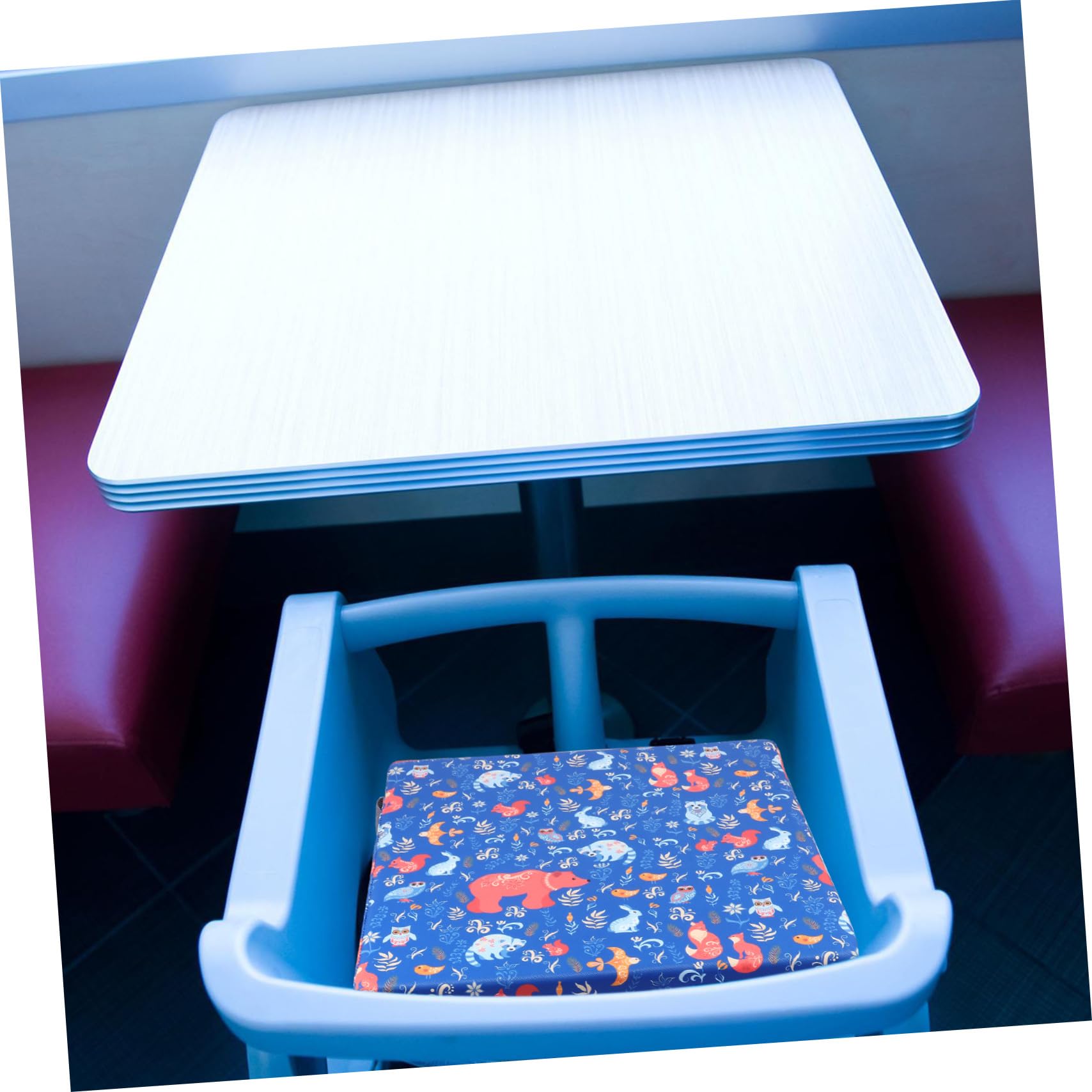 FRCOLOR 1pezzi Cuscino Rialzato per Sedia da Pranzo per Ragazzo Ragazza Ragazza Realizzato in Poliestere Design Forma di Cartone Animato Facile da Rimuovere e Pulire Cinghia Antiscivolo