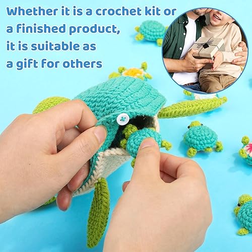 Miniatura 7 de FOUSNOW Kit de ganchillo para principiantes, kit de 21 piezas de animales de ganchillo de la familia de tortugas para adultos, juego de memoria a