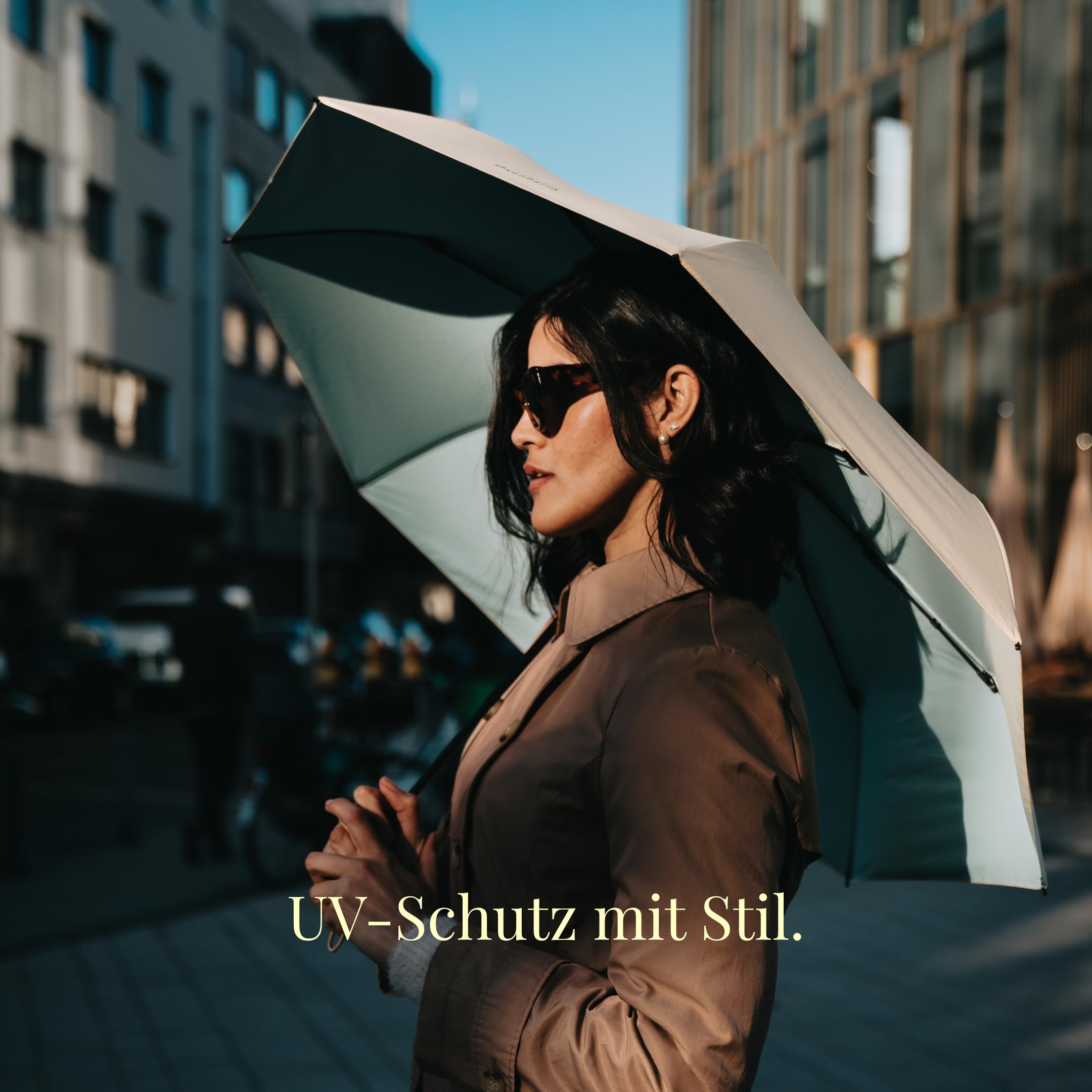 UV Taschenschirm UPF 50+, zweifarbig, mit elegantem Holzgriff