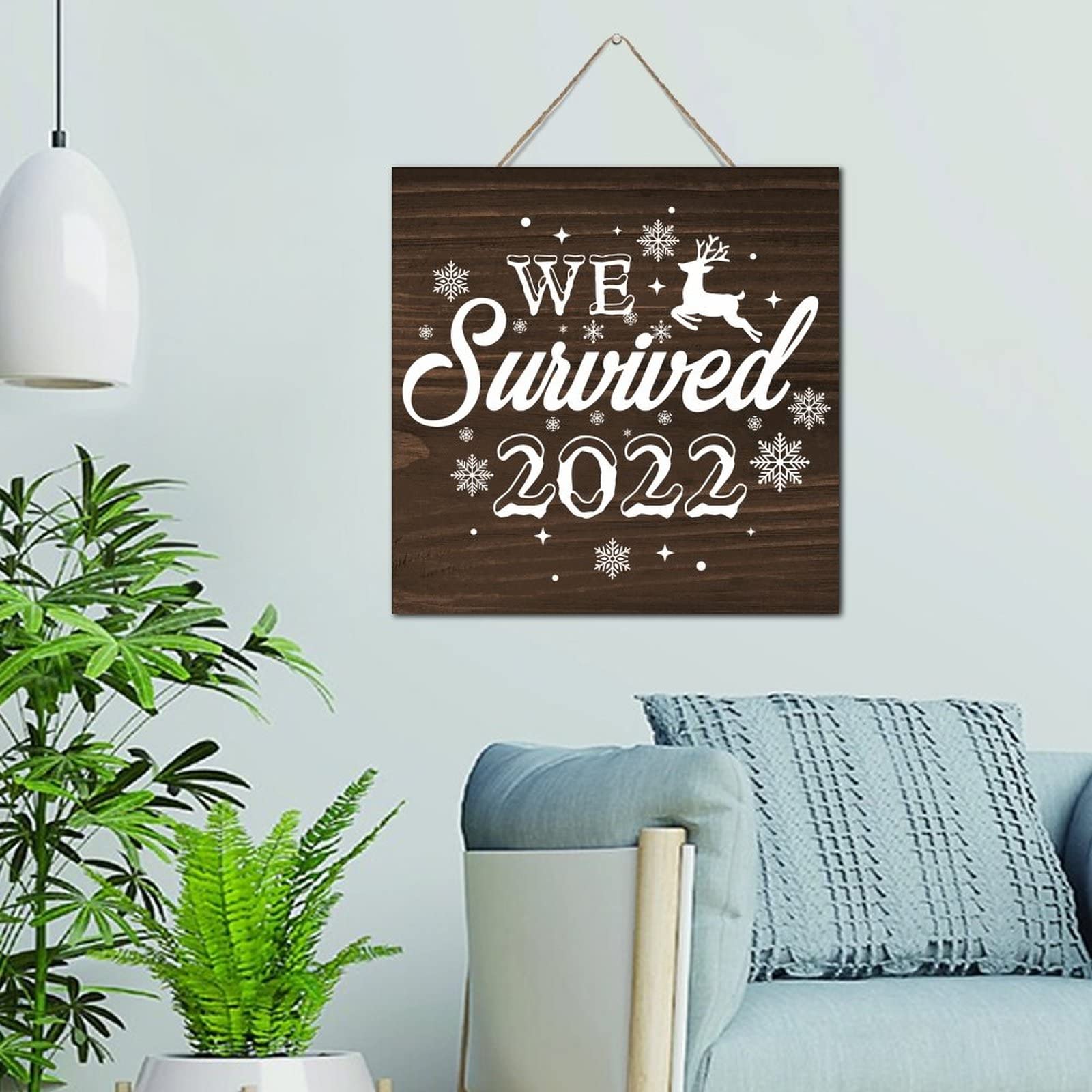 Plaque murale bois pour habiller un mur vide avec humour et style