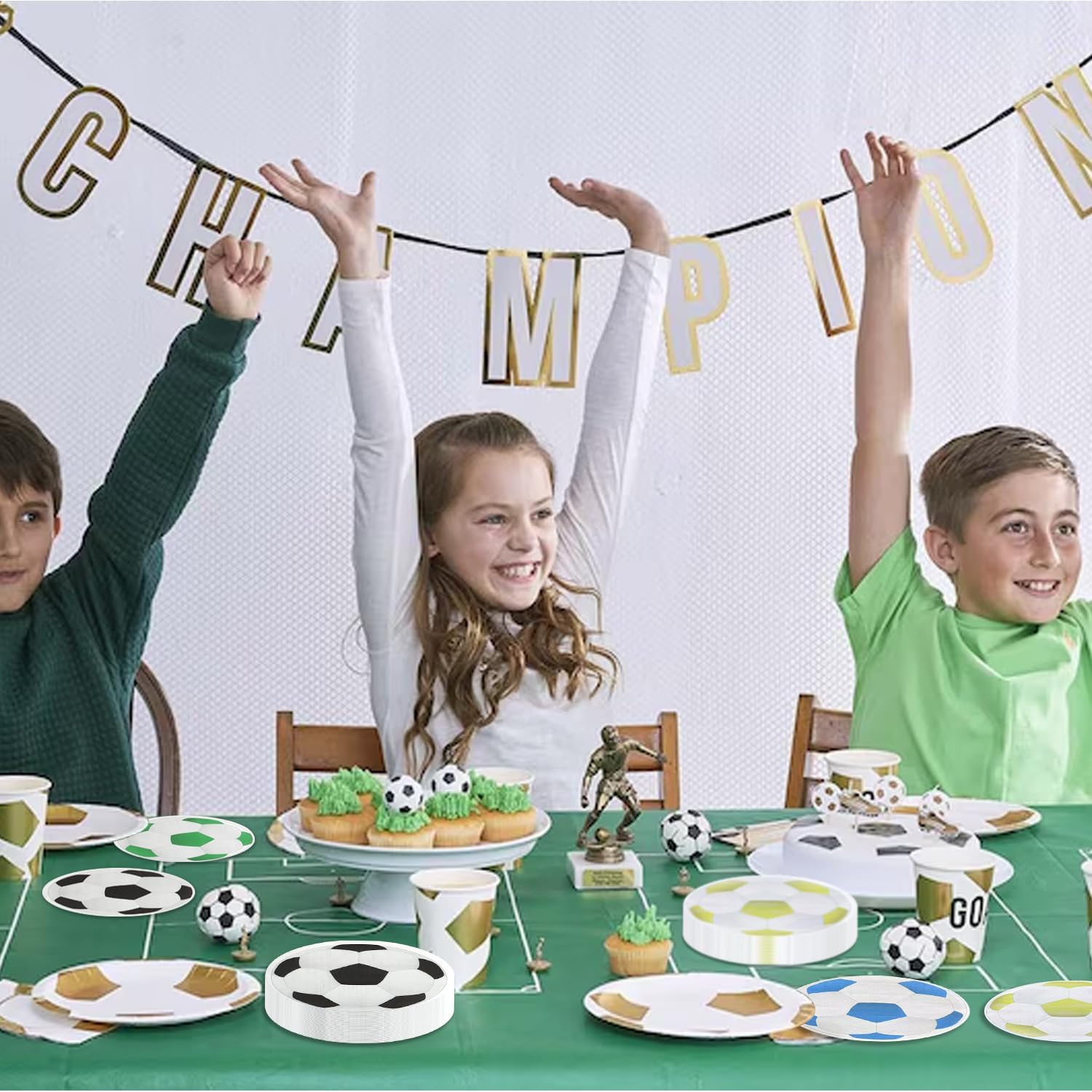 100 tovaglioli decorativi per feste di calcio, tovaglioli per feste di compleanno per bambini a tema calcio, eventi sportivi, forniture per feste di calcio, 33 cm
