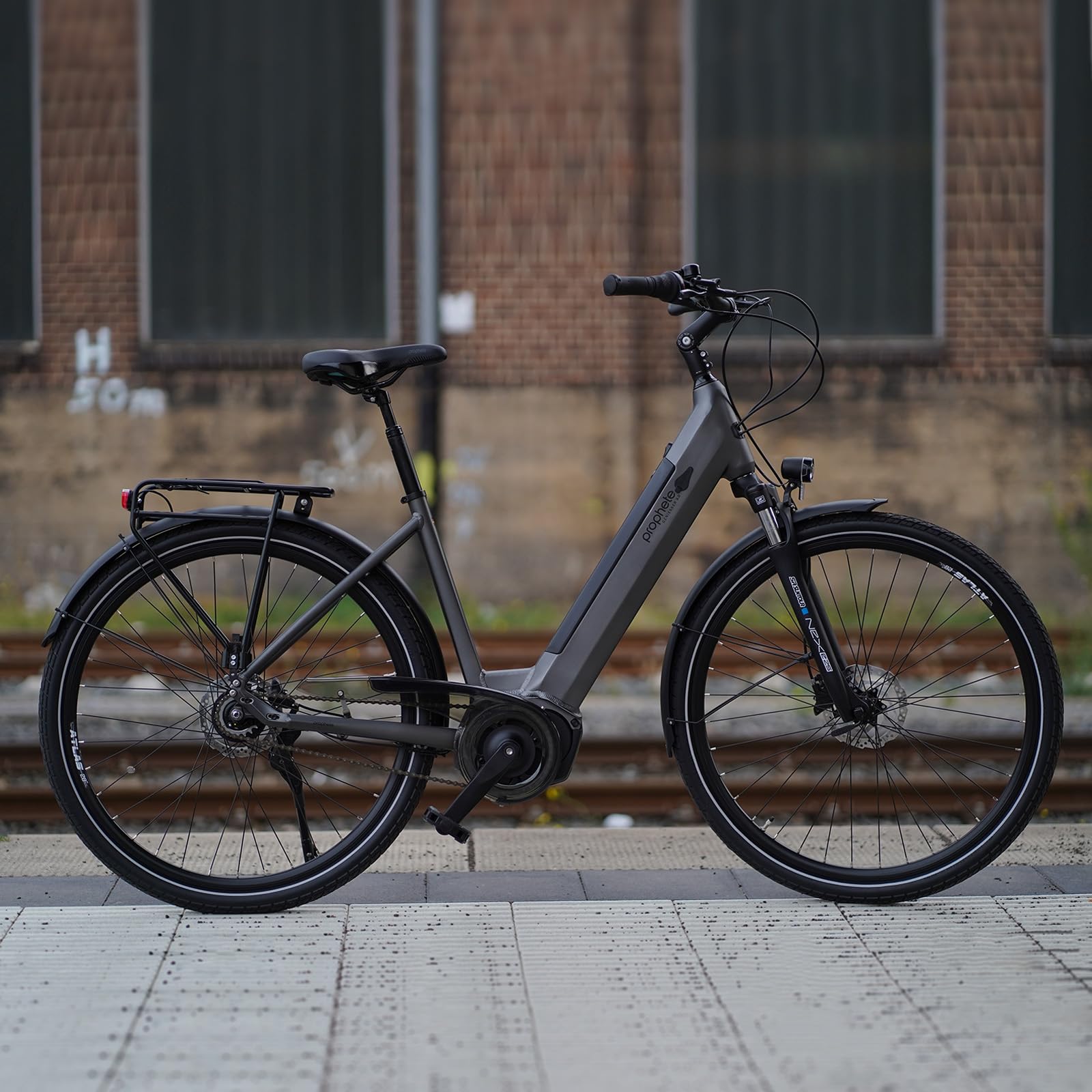 Prophete Geniesser 3.0 City E-Bike 28 Zoll - 360Wh - Integrierter Akku - Mittelmotor AEG - 7-Gang Nabenschaltung - HDY. Scheibenbremse