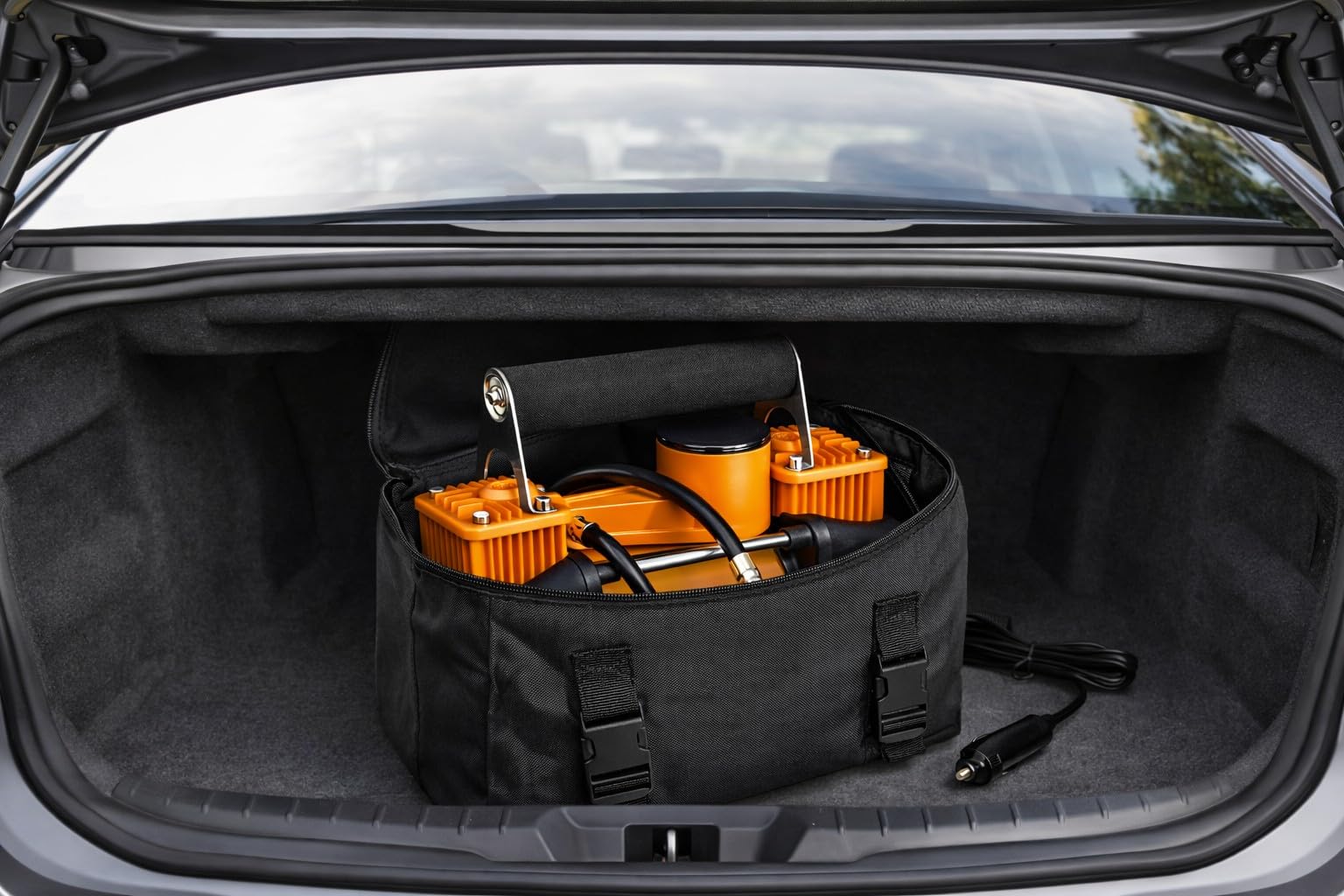 Mini Compressore Aria Portatile 12V 150 PSI Doppio Cilindro con Manometro e Tubo d'Aria Gonfiatore Pneumatici Auto SUV Camper 40L/min con Morsetti Batteria e Accendisigari + Borsa