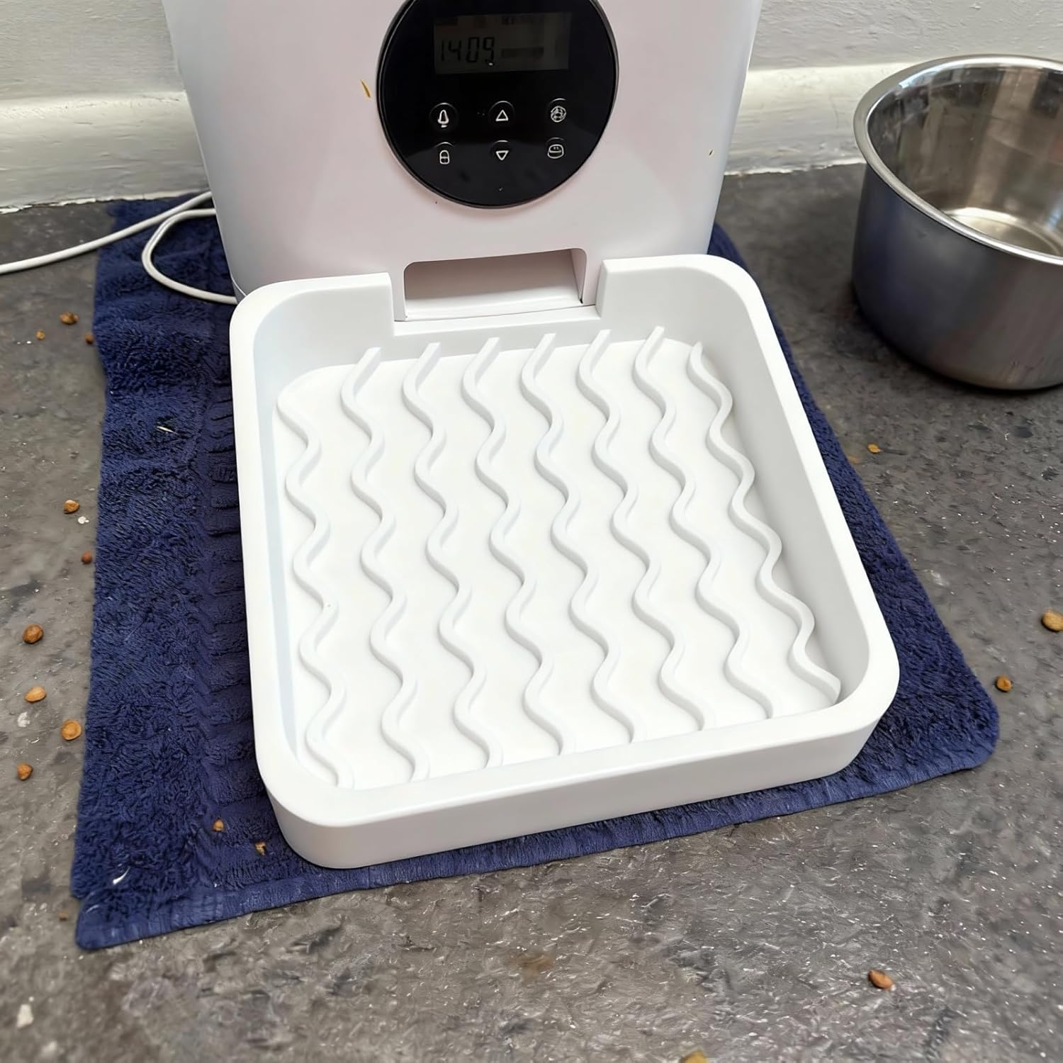 Slow Feeder Cat Bowl Compatible with Petlibro Automatic Cat Feeder, Anti-Vomit Dish, Slows Down Eating (Black)