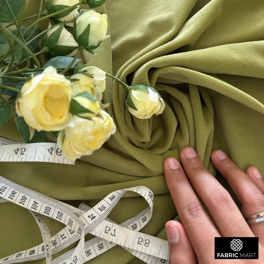 Fabric Mart Direct Oliva claro Tela por Metro, 137 cm o 54 pulgadas Ancho Verde Terciopelo Tela, 1 medidor continuo Terciopelo de felpa de alta calidad Tela, Telas Para Tapizar, Cortinas Cojines