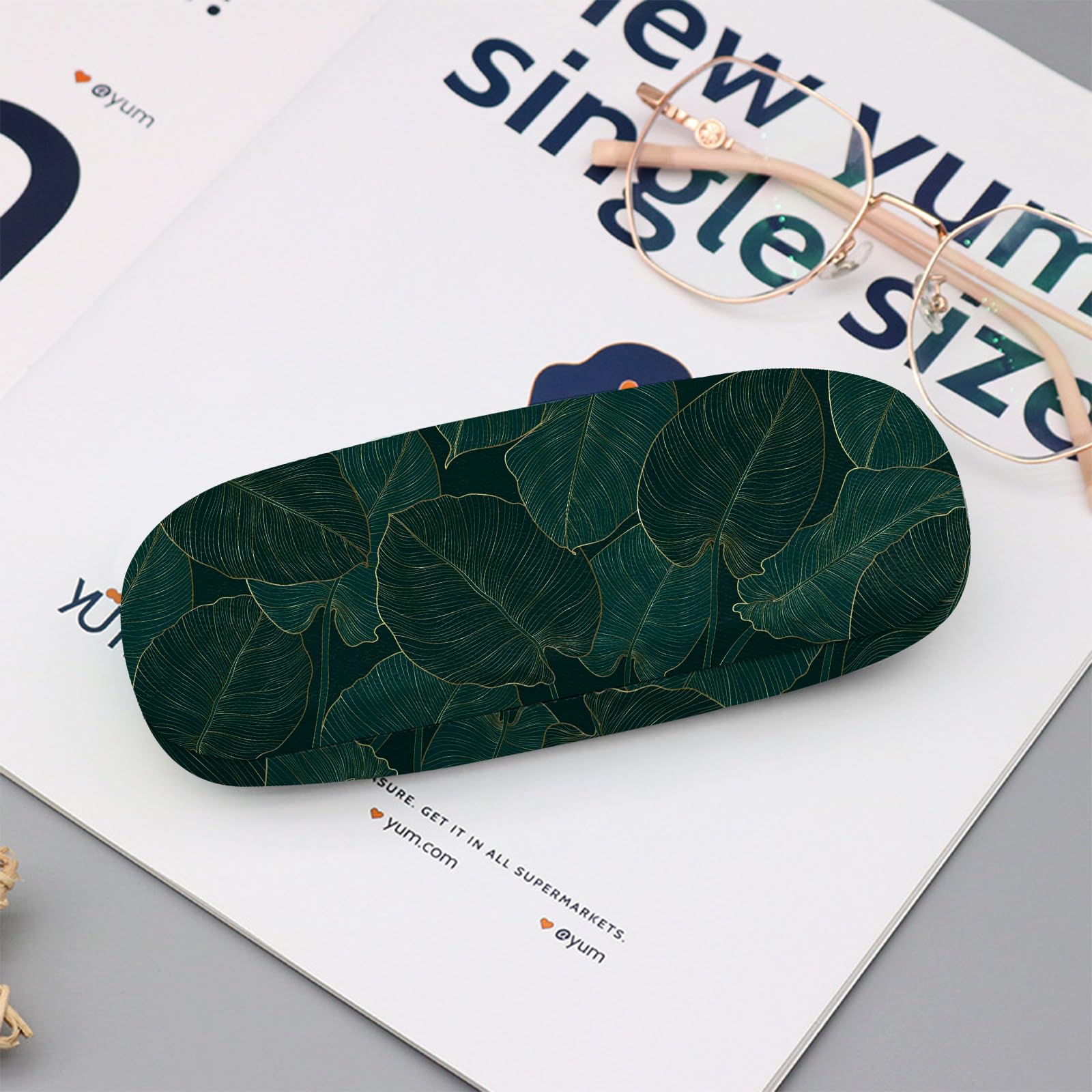 Cabreche Glasses Case Hard Shell Eyeglass Portable Glasses Eyeglasses Holder Box with Cleaning Cloth Women Girls Men Cute