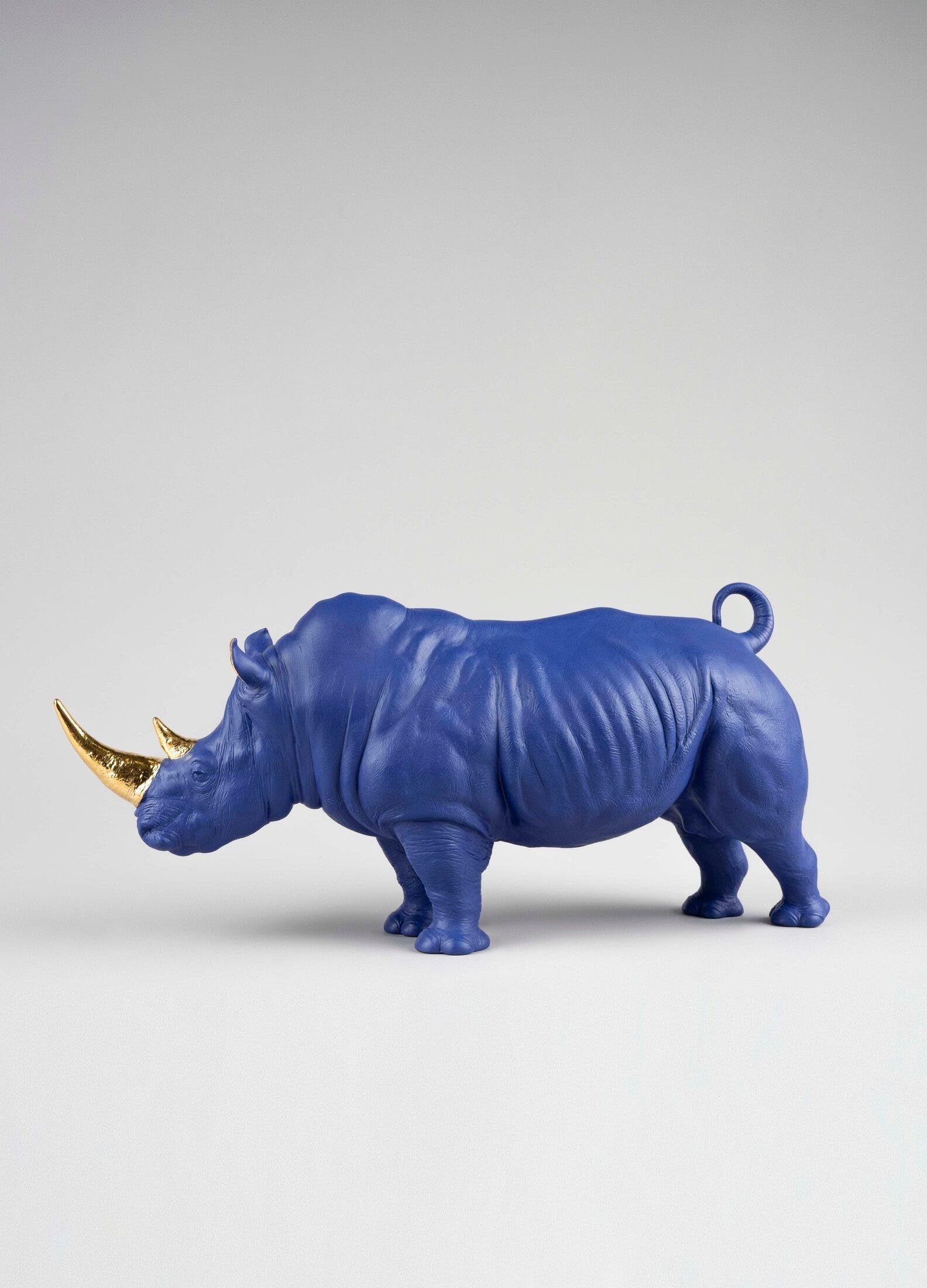 Amazon.co.jp: LLADRo' Rhino Sculpture.ブルーゴールド.限定版.磁器