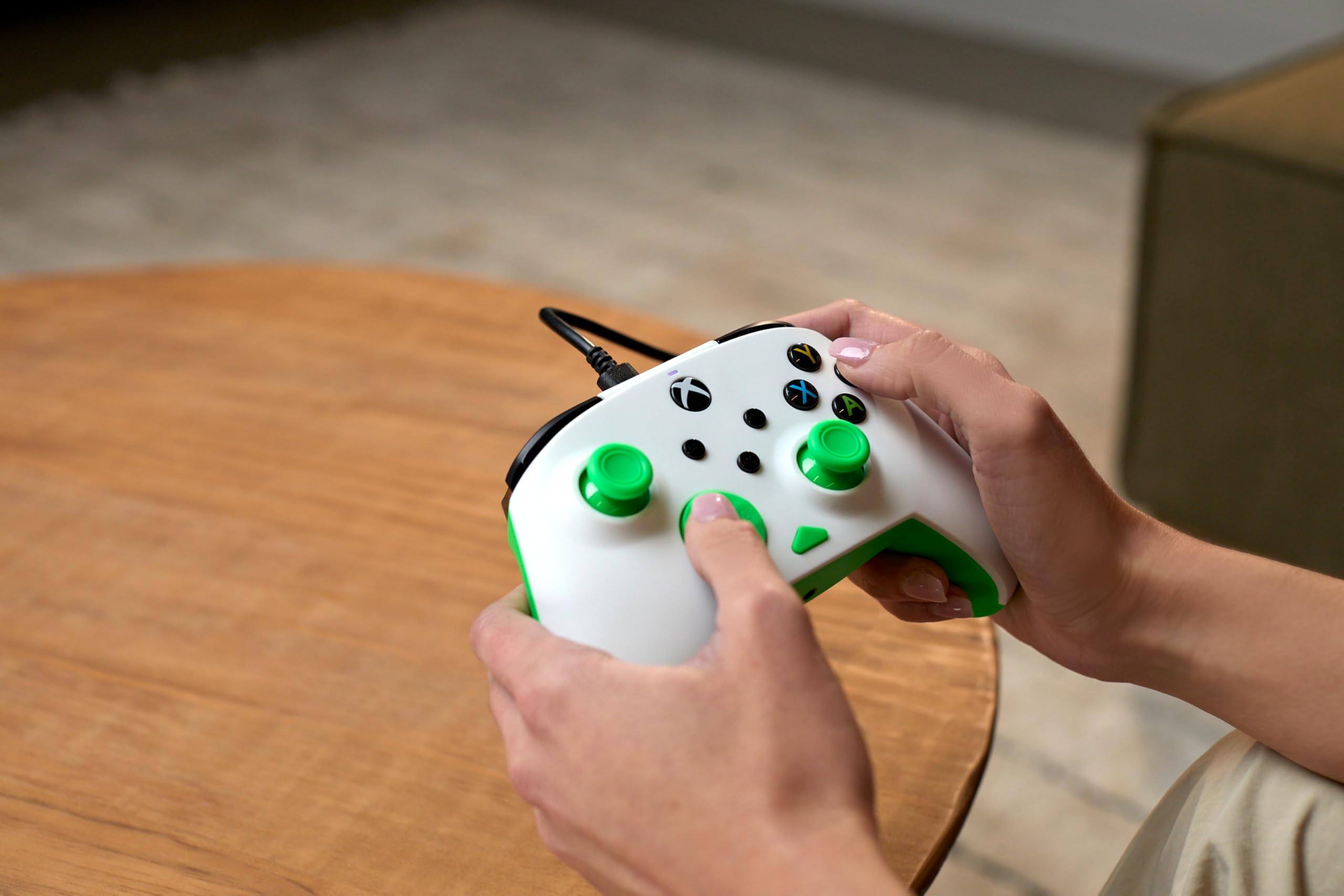 Turtle Beach Rematch Core Bianco/Verde - Gamepad cablato - Con licenza per Xbox Series XS, Xbox One e PC - Pulsanti audio, motori Rumble e grilletti a impulsi, cavo da 3 m