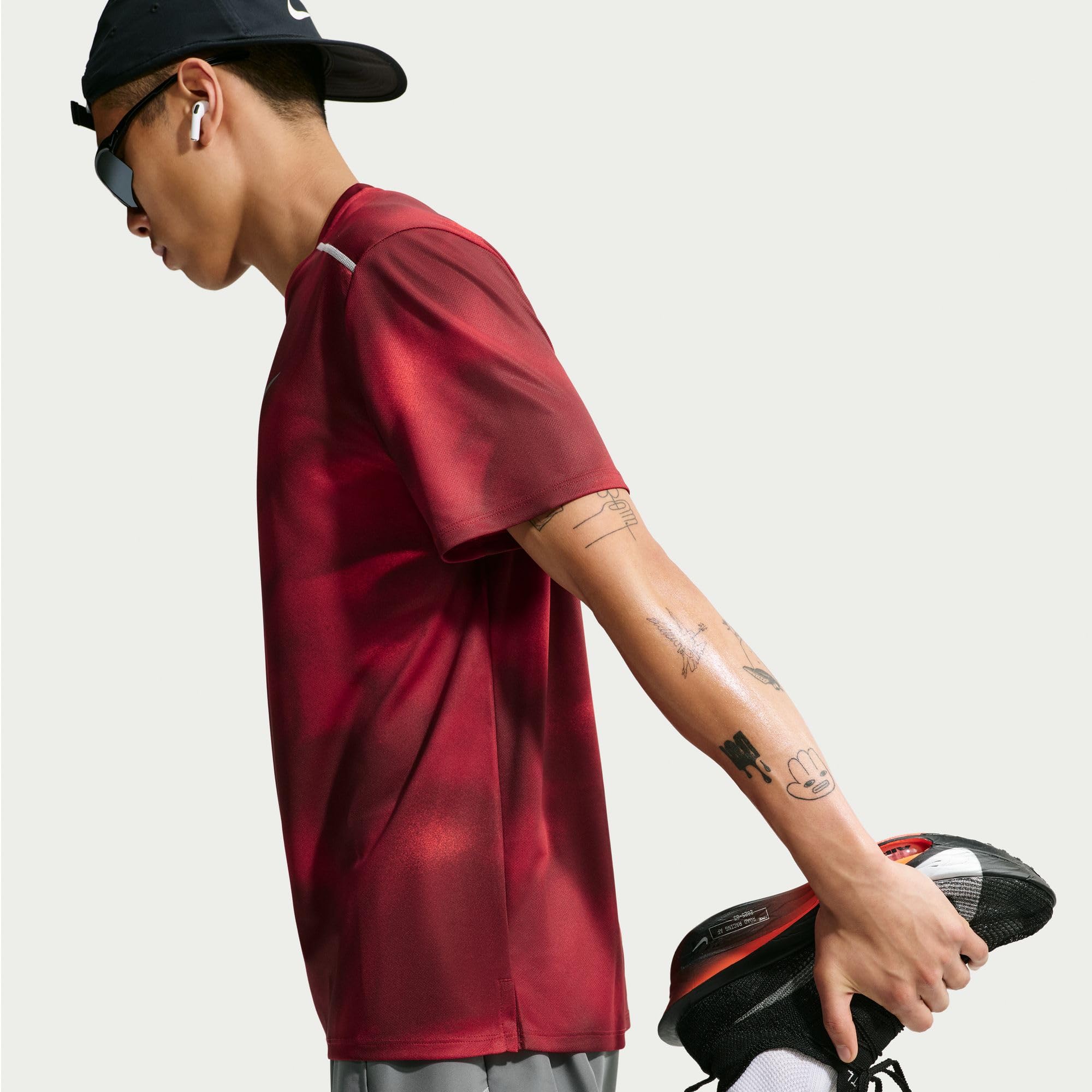Nike Herren Nike Miler Dri-fit Kurzarm-laufoberteil für Herren Kurzarm-Laufoberteil