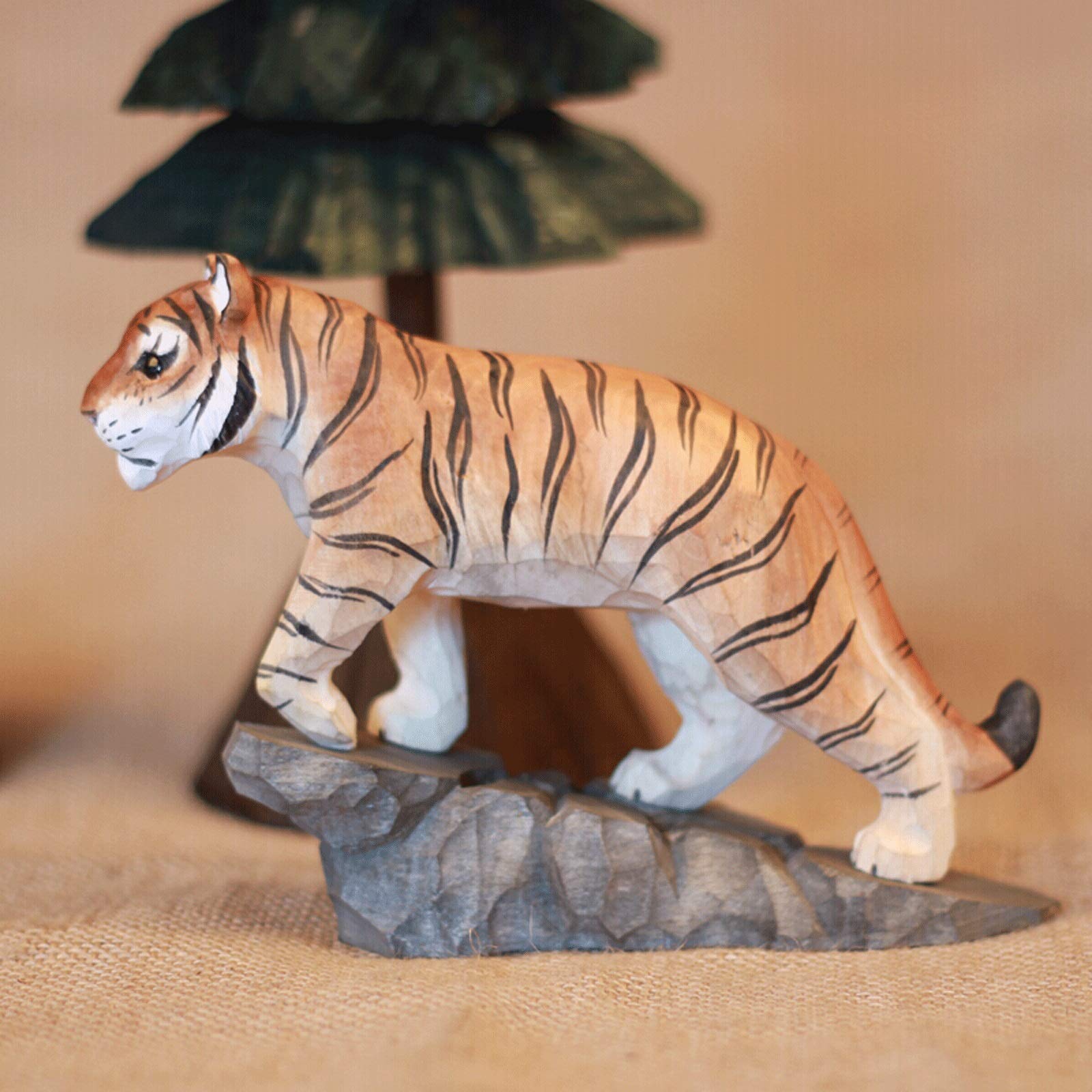 Amazon｜絶妙な彫刻仏像天然木彫り動物像十二支虎の彫刻クリエイティブ