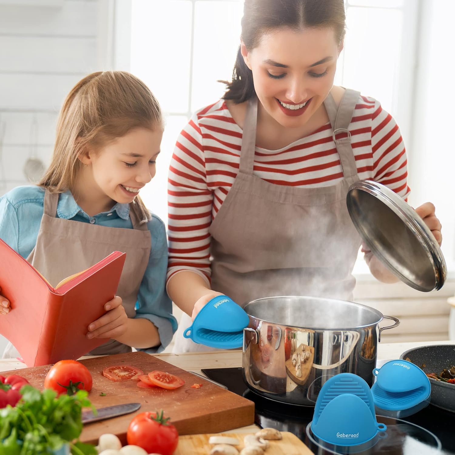 Thickened Mini Silicone Oven Mitts Heat Resistant, Rubber Oven Mitt Gloves, Finger Pinch Grips, Pot Holder, Silicone Potholder for Kitchen Cooking & Baking 1 Pair, Blue - Image 2