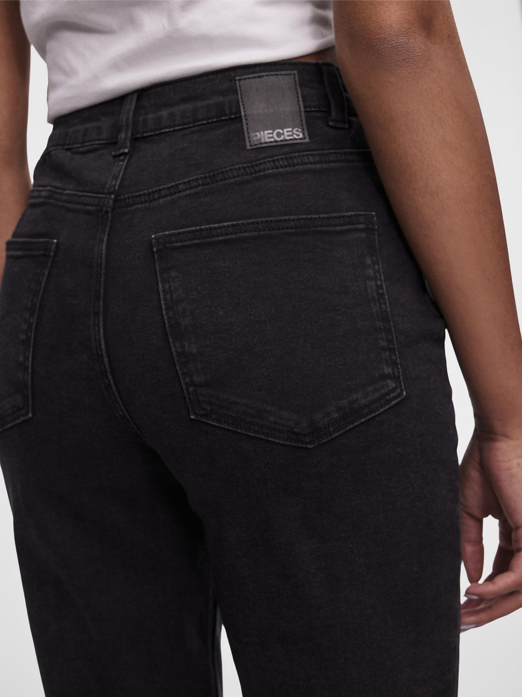 PIECES Kesia High Waisted Ankle Length Mom Jeans