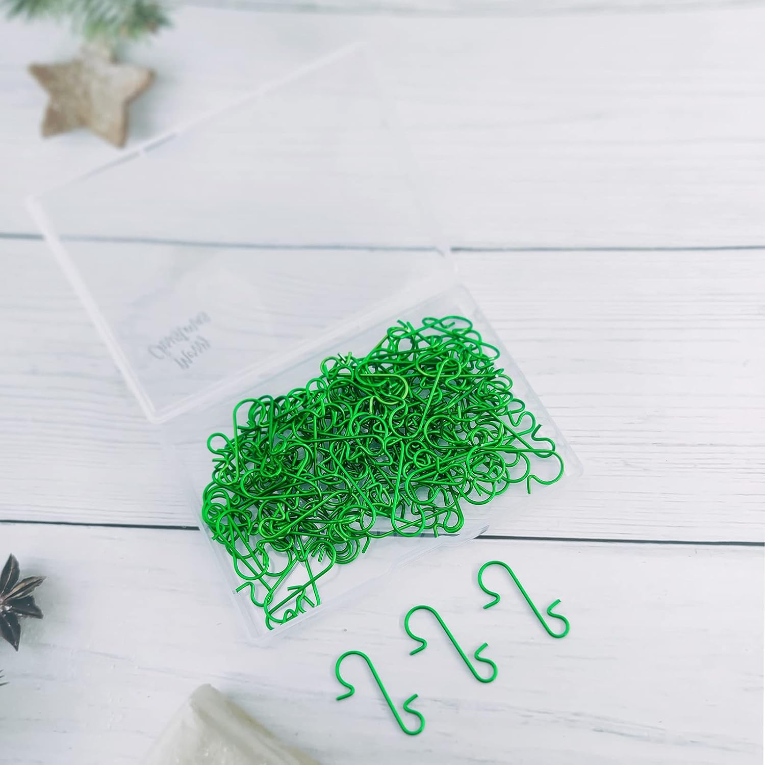 Pinkswan 120 Pack Christmas Ornament Hooks, Xmas Ornament Hangers Metal Wire Hooks S-Shaped for Christmas Tree Party Balls Decoration (Green)