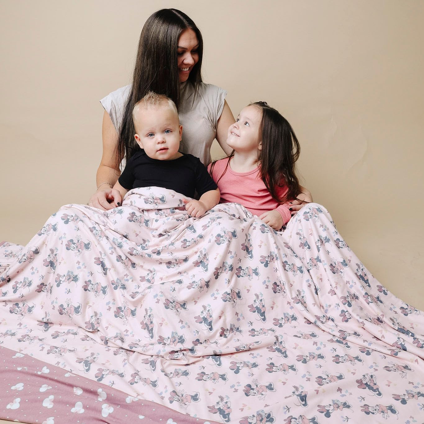 Copper Pearl Jumbo Premium Knit 3 Layer Stretchy Throw Blanket Minnie Mouse