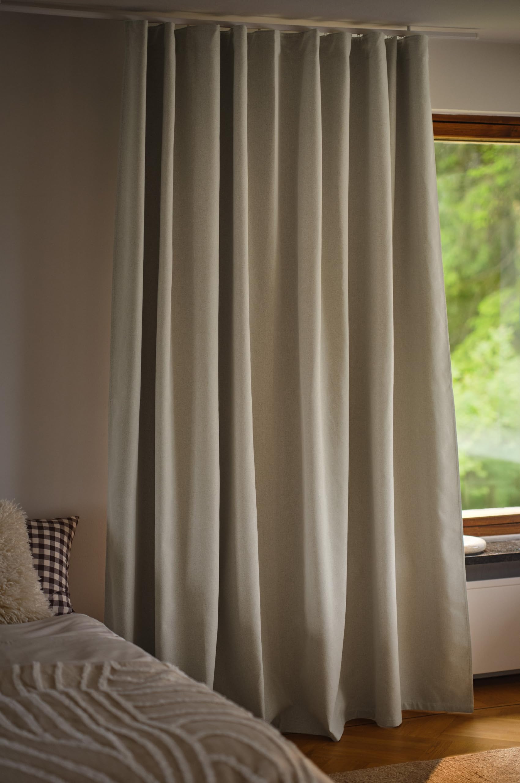 Jotex Moonbeam Verdunkelungsvorhang Extra Breit 270cm- Multifunktionsgardine mit 100% Lichtblockierung (1er Pack) - Hellbeige, 270 x 300cm