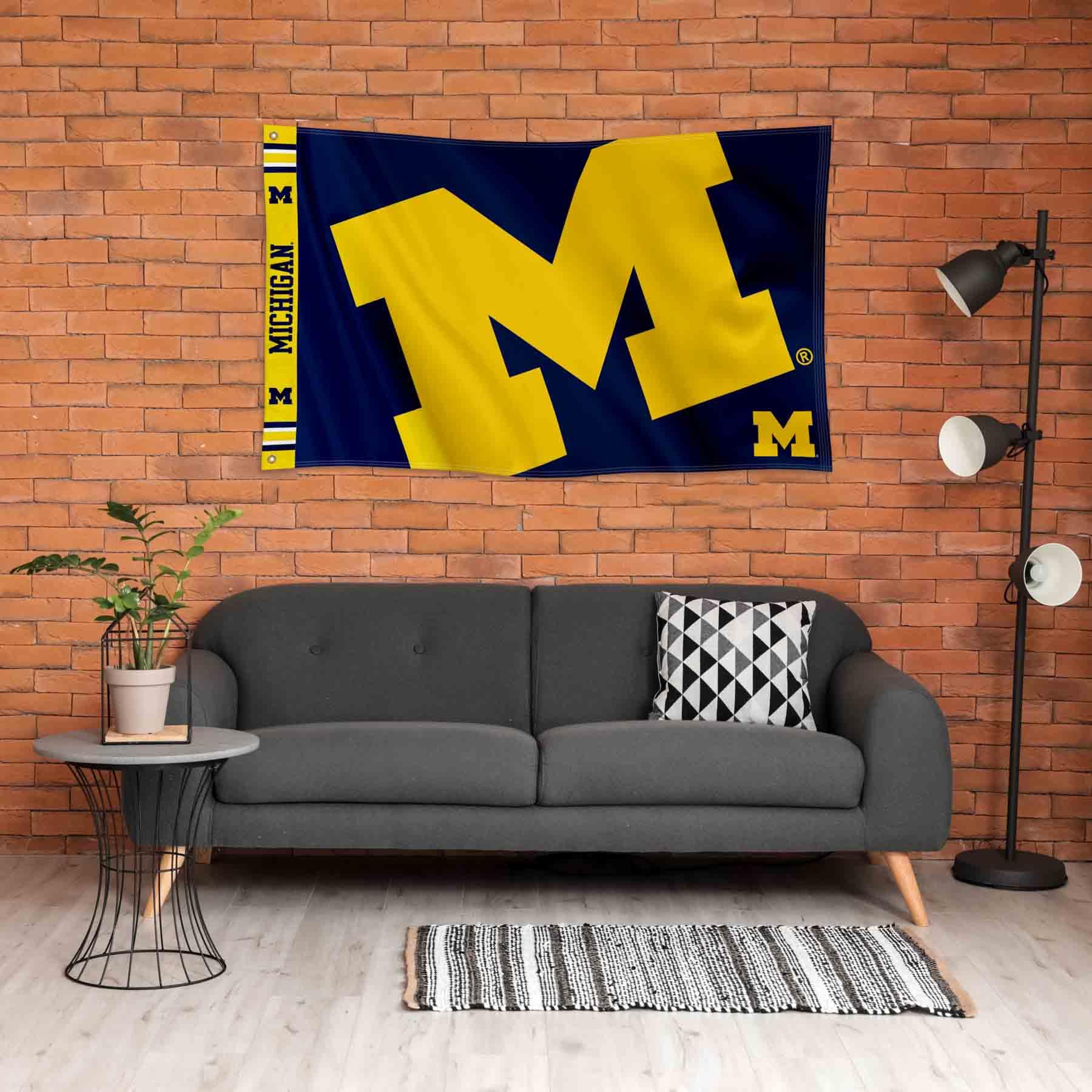 University Of Michigan Gartenflagge – Doppelseitig, 100% Polyester, Offiziell Lizenziert