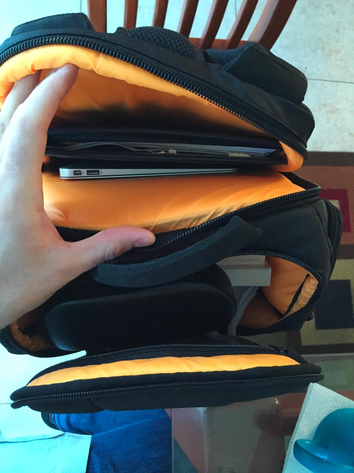 I LOVE THIS BAG! And I'm NOT a photographer.