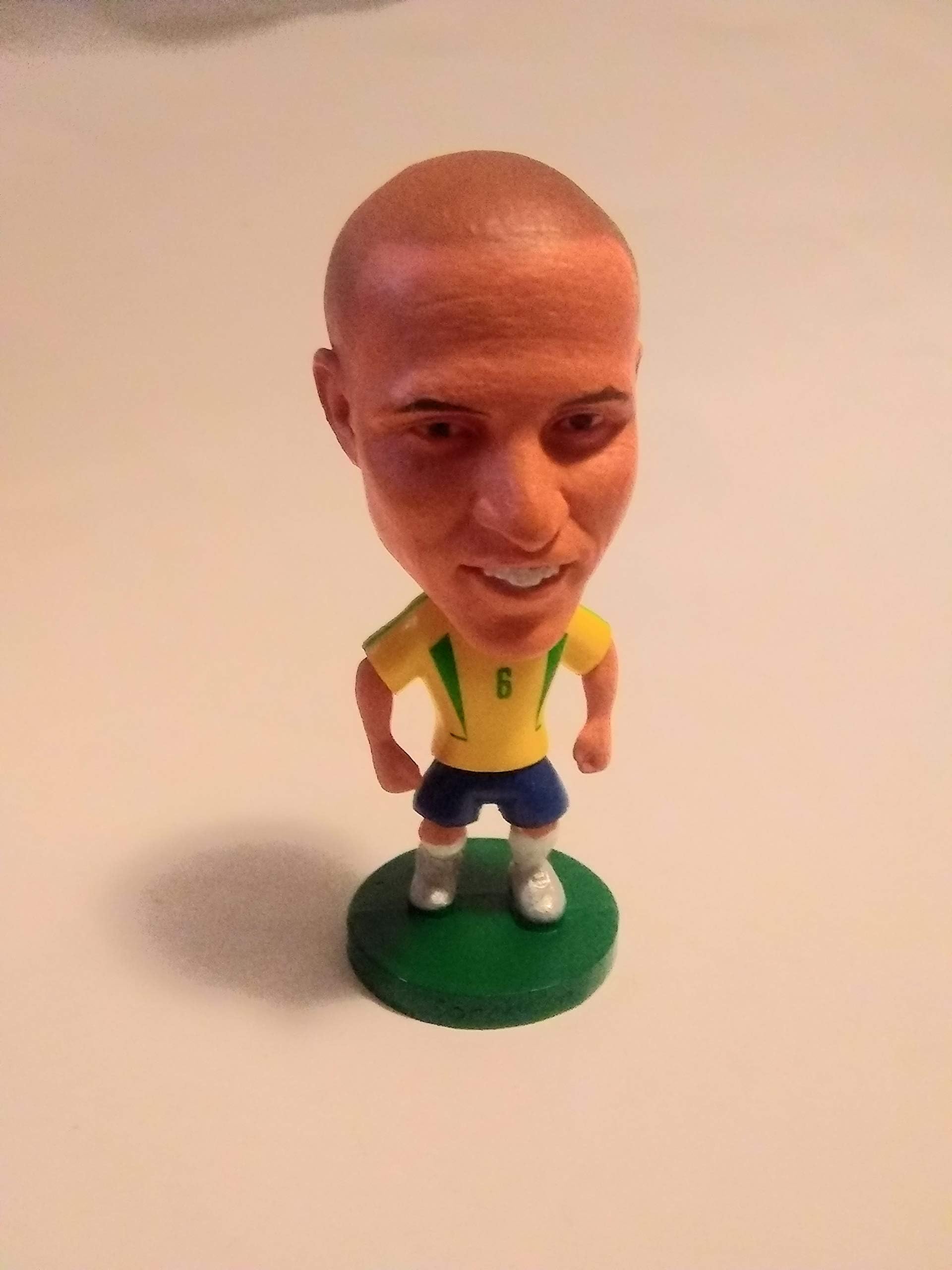 Brazil Roberto Carlos #6 Figure 2.5"