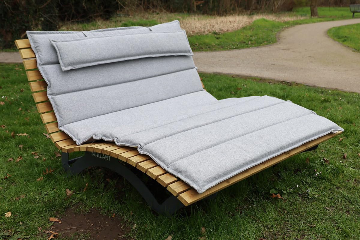 SCALANT Waldsofa Premium Inkl. Auflage + Kissen (hellgrau), Lärche, für 2-3 Personen, Sonnenliege, Außenliege, Wellenliege, Relaxliege, Holzliege für