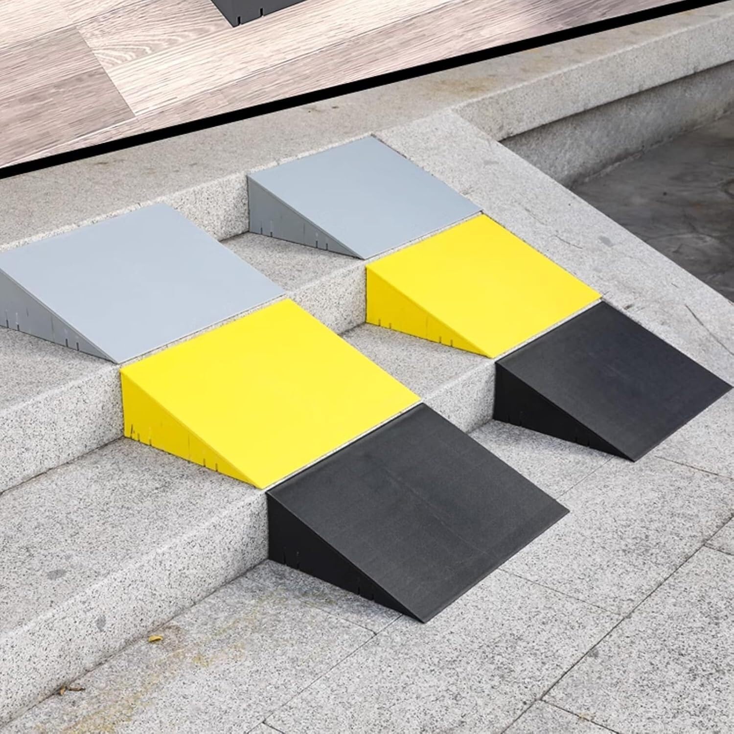 Kanduo Rampa podjazdowa Plastikowa rampa krawężnikowa, antypoślizgowa rampa dla wózków inwalidzkich, do stosowania na schodach, krawężnikach i progach(Giallo,Height 15cm/5.9inch)