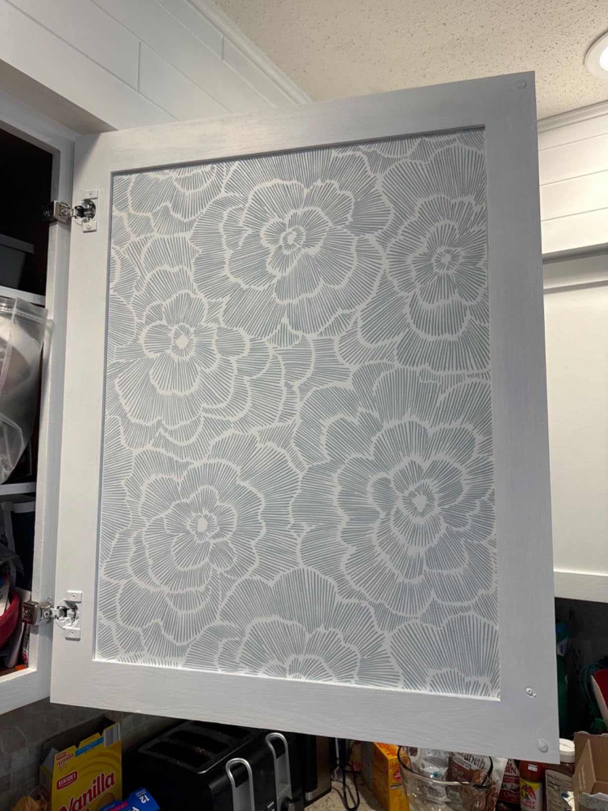 6/mo Finance NuWallpaper NUS4048 Saraya Peel & Stick Wallpaper, Blue