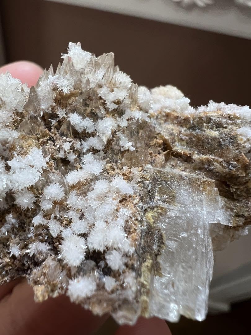 ホワイトアラゴナイト 霰石 あられいし 水晶 自然石 鉱物標本① 【公式