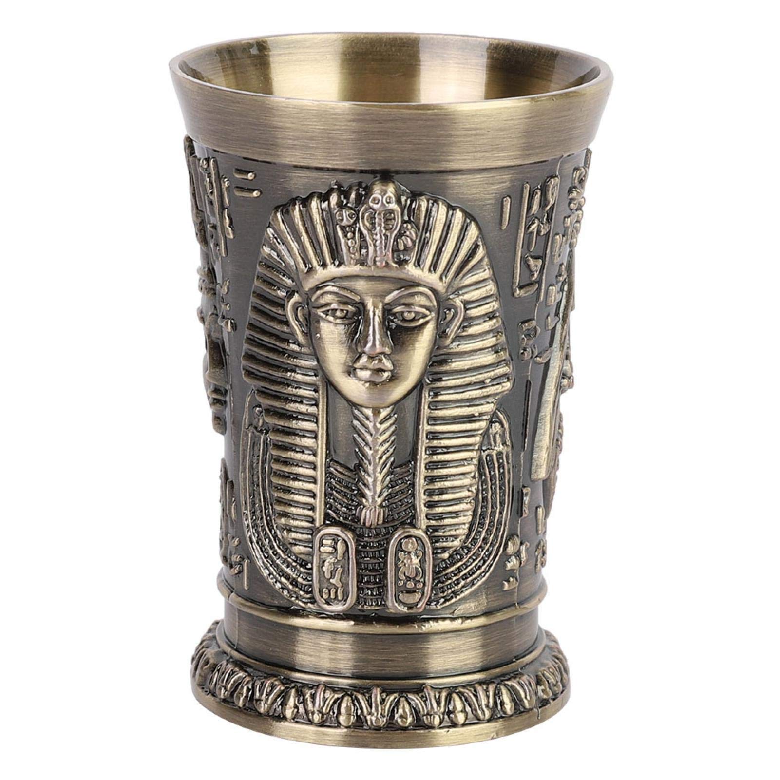 Verre à liqueur égyptien en métal ciselé pour une décoration de table raffinée