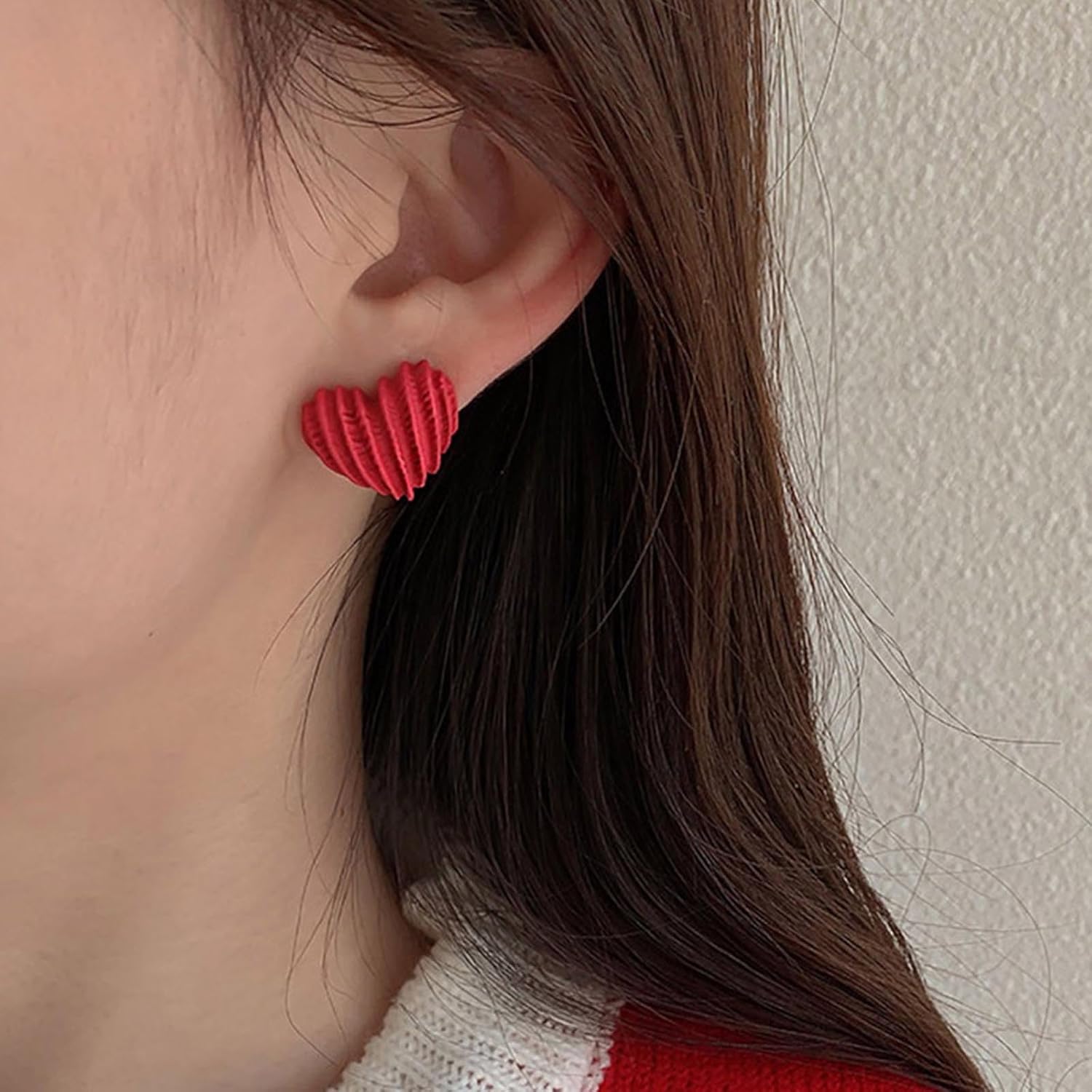 Vintage Red Acrylic Heart Earrings Red Love Heart Stud Earrings Resin Love Shape Earring Jewelry for Women - Image 2