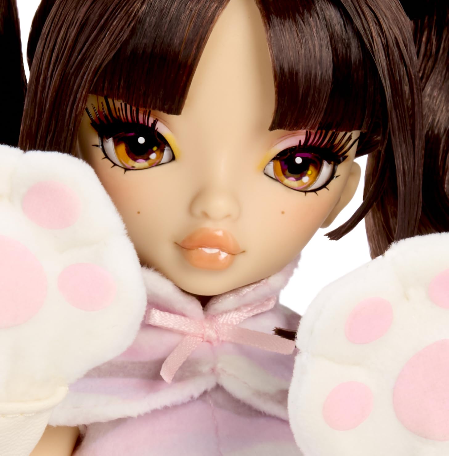 Akiko Kittyama Modna lalka – Przyjemne emocje, 15+ punktów artykulacji