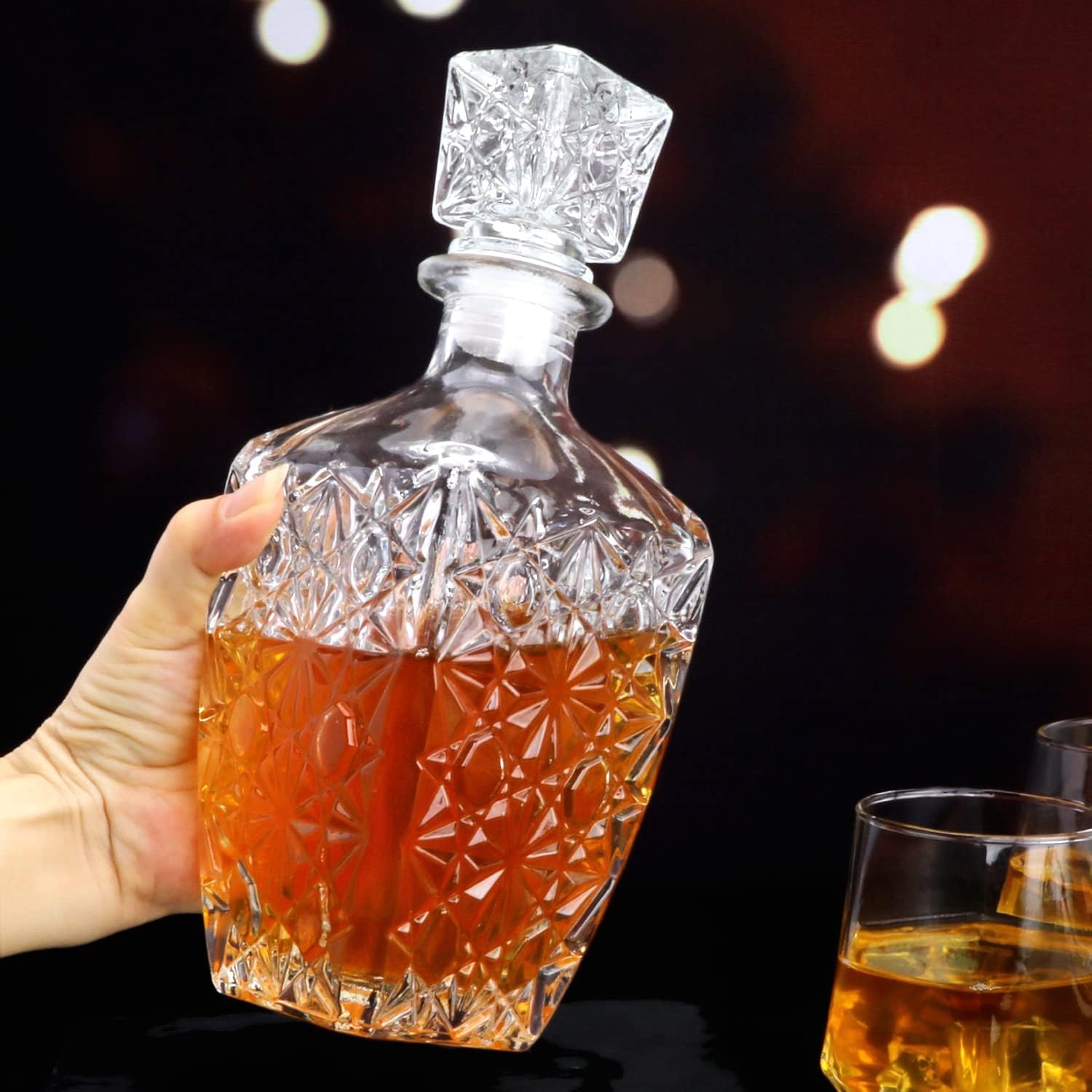 PATRANI FASHION® Crystal Clear Wine Decanter 850 ML, Set of 1 Premium Starburst Cut Liquor Decanter for Bourbon, Scotch, Whiskey, Vodka & Wine - Elegant Barware Accessories for Men, Whisky Lover 1