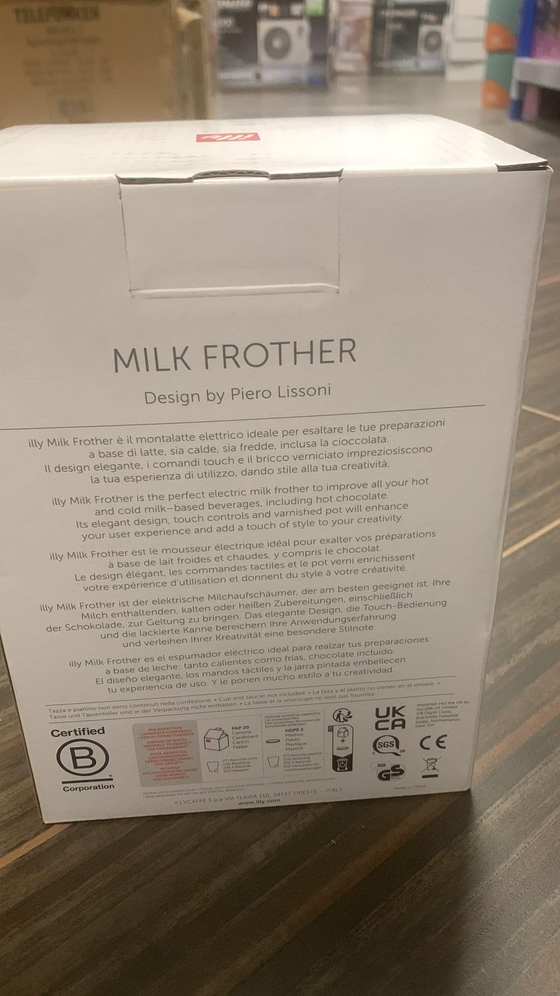 illy Milk Frother Elektrischer Milchaufschäumer für heißen und kalten Milchschaum und heiße Schokolade