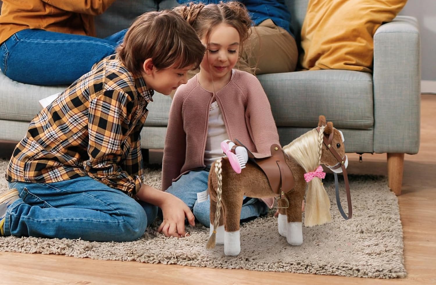 BEJOY Jouet de cheval en peluche, cheval, combattant, avec selle, bride et chiffon en coton, cadeau pour filles et enfants, 28 cm, marron