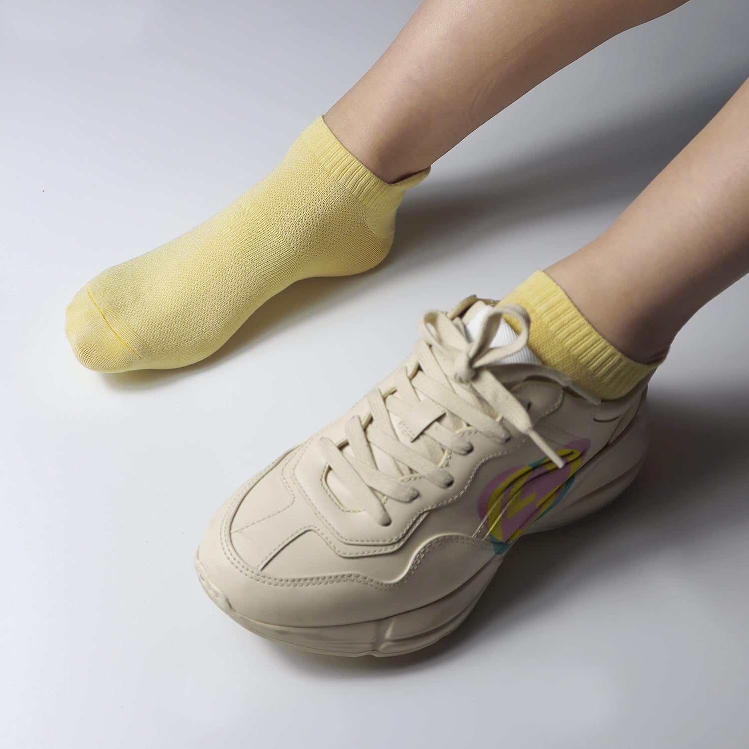 SERISIMPLE Women Ultra Thin Socks Viscose Bamboo Low Cut No Show Ventilating Ankle Anti Odor Arch Support Mesh Socks 5 Pairs - Image 2