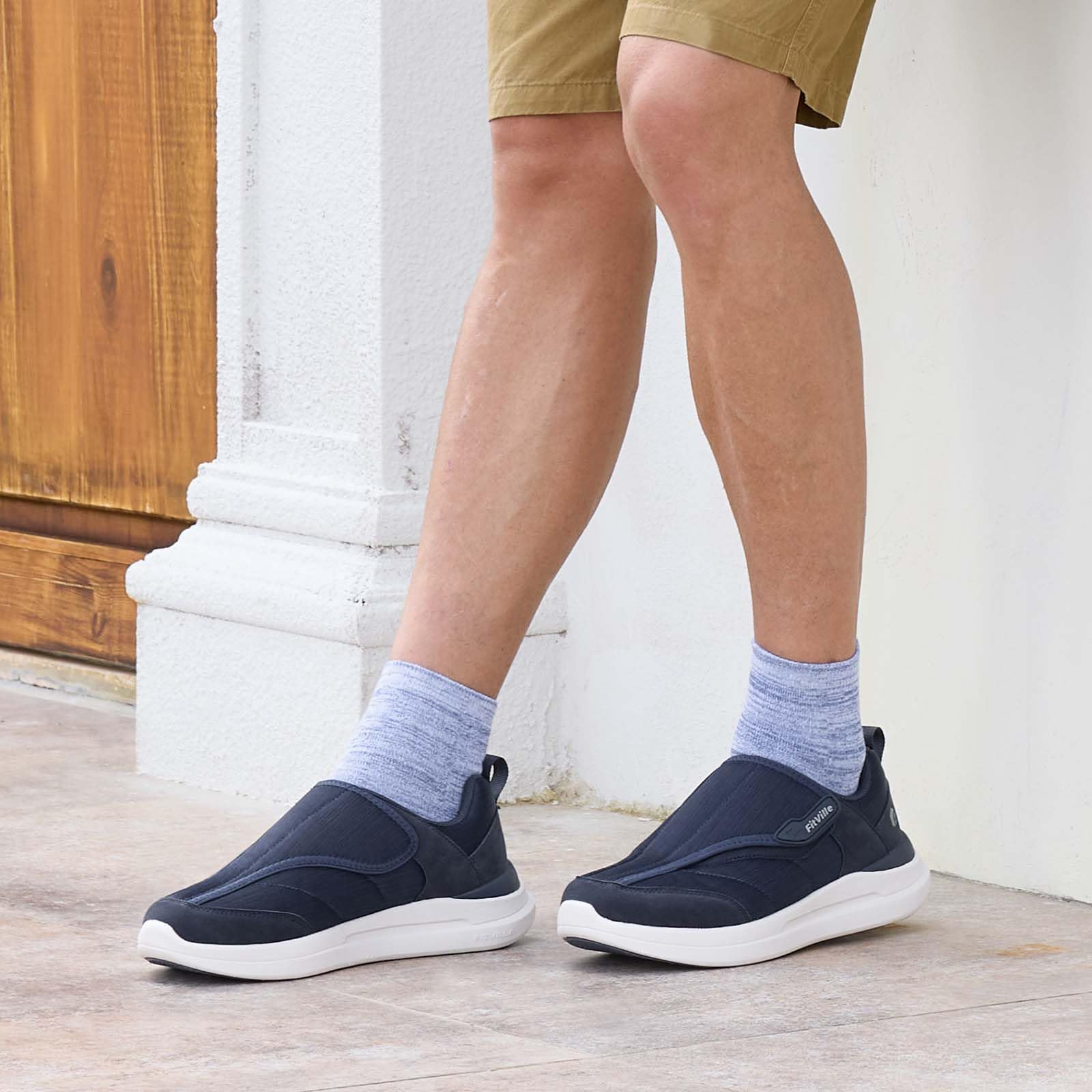 FitVille Herren Extra Breit Gesundheitsschuhe mit Klettverschluss Einstellbar Verbandschuhe für Empfindliche Füße Senioren Hausschuhe Bequeme Dämpfung Walkingschuhe