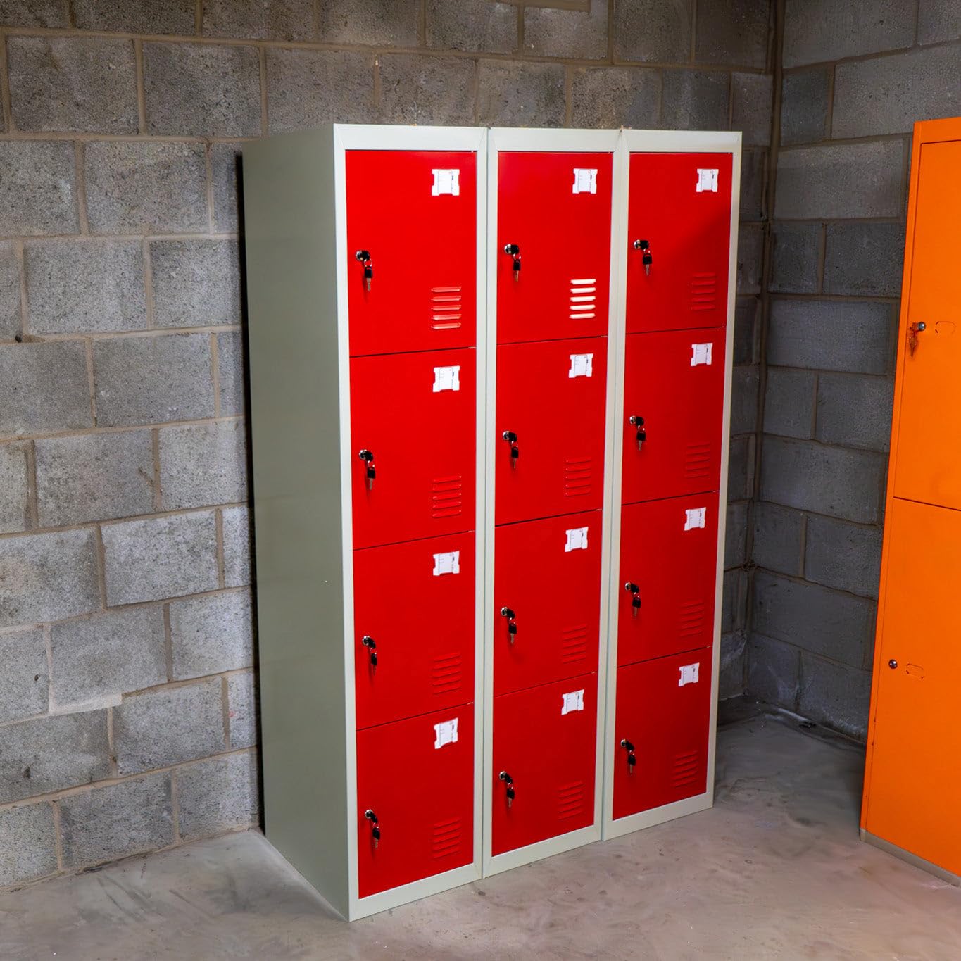 Monster Shop Lot de 3 Rangées de Casier Métallique 4 Portes Rouge Casier Verrouillable Parfait pour Salle de Sport, École, Vestiaire, Atelier, Entrepôt [Clés INCLUSES] Livré assemblé