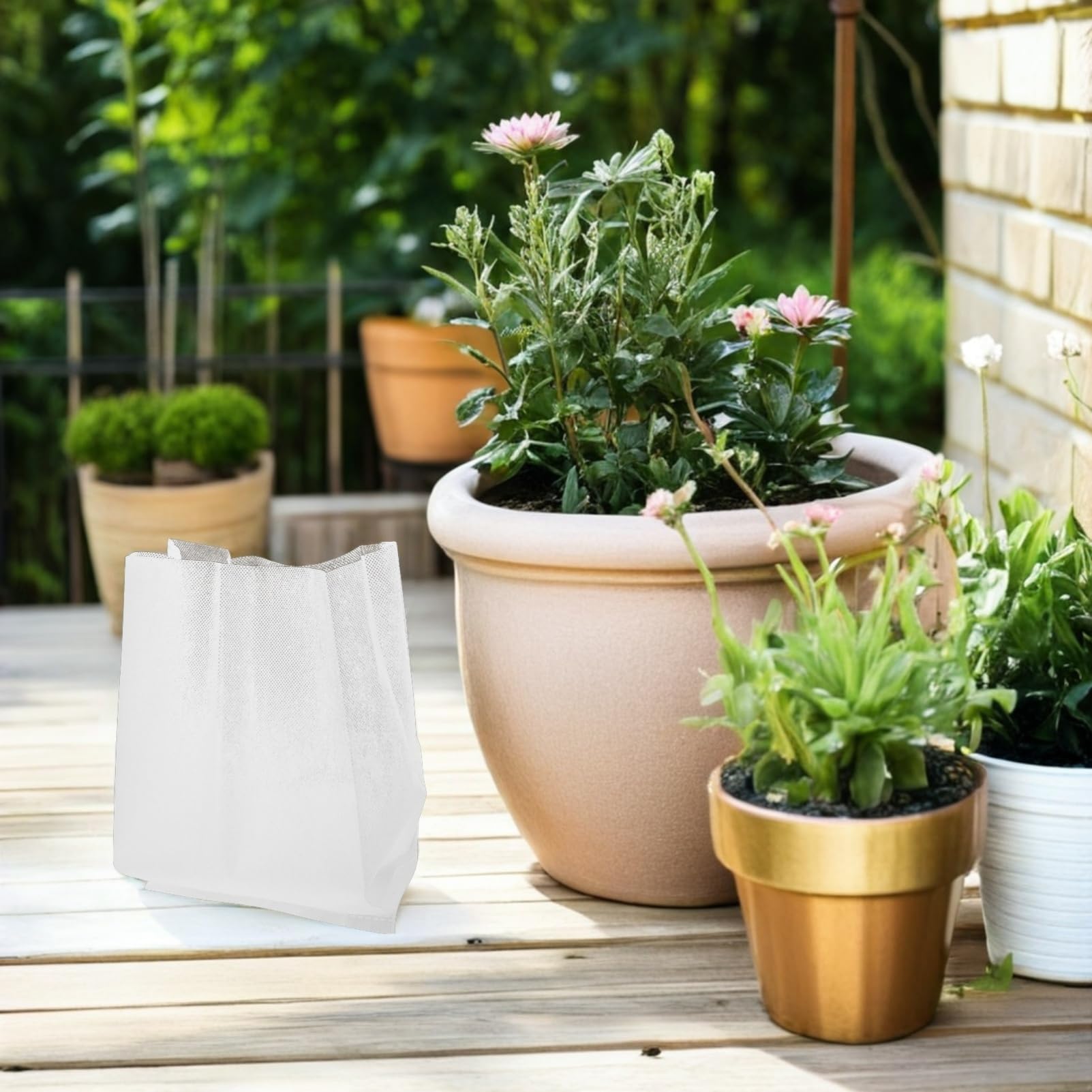 200 Stück Pflanzsäcke aus Vliesstoff für Balkon und Dachgarten Atmungsaktive und Nährstoffspeichernde Pflanzbeutel für Gemüse und Blumen in Weiß