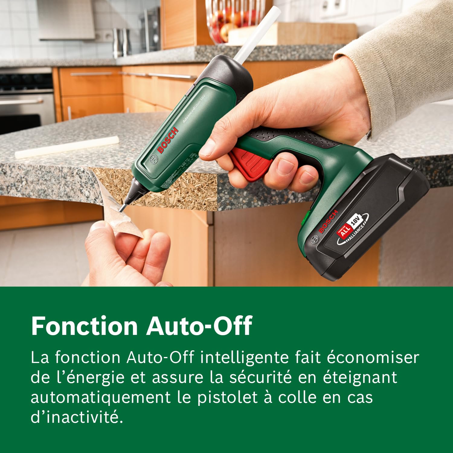Bosch Pistolet à colle sans-fil AdvancedGlue 18V (sans batterie ; système 18V ; 4 bâtonnets de colle ; durée de chauffe : 90 s ; deux températures au choix : 130-200 °C; bricolage et réparations)