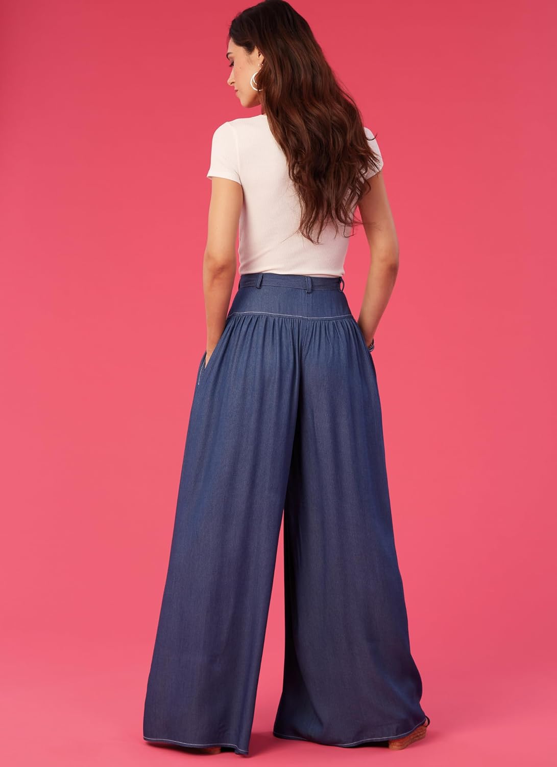 McCalls M8292A5 Misses' Shorts and Pants Sewing Pattern Kit, Design Code M8292, Sizes 6-8-10-12-14