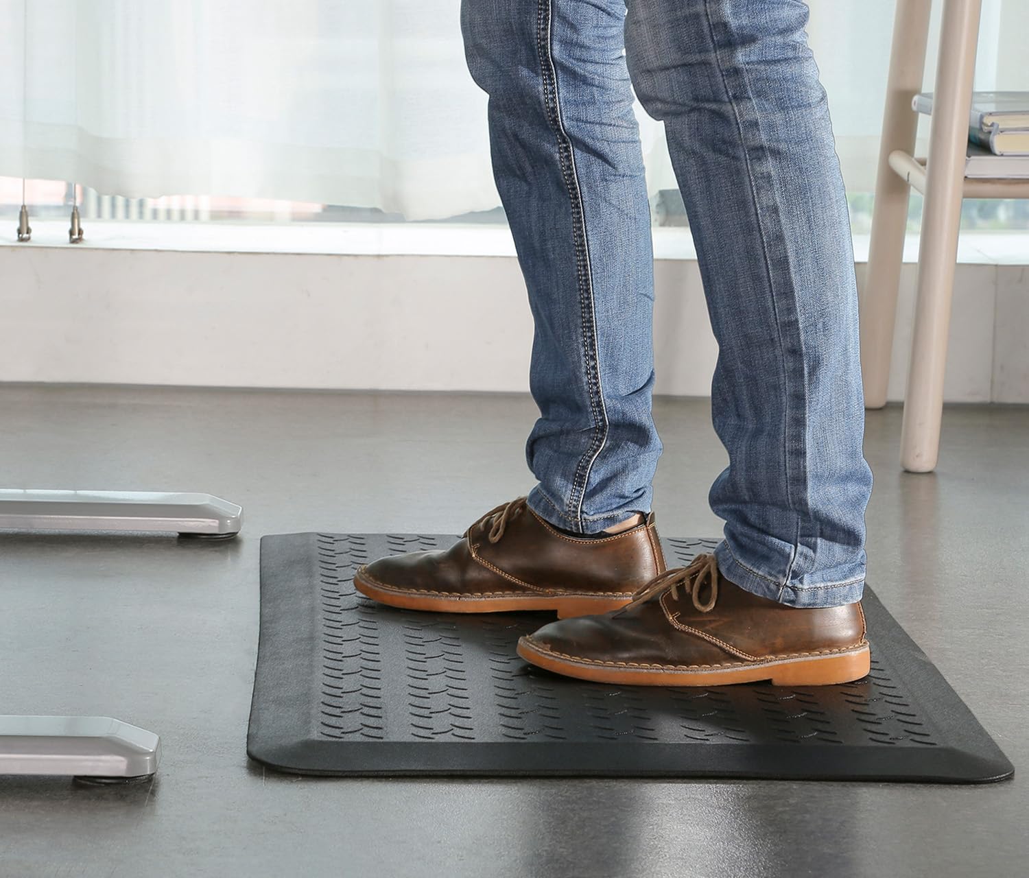 Ergolutions® Ergonomie Stehmatte - Anti-Ermüdungsmatte, rutschfest, wasserfest, PU-Schaum, Memory-Funktion, große Oberfläche, ideal für Büro und Homeoffice, ergonomisches Design, schwarz