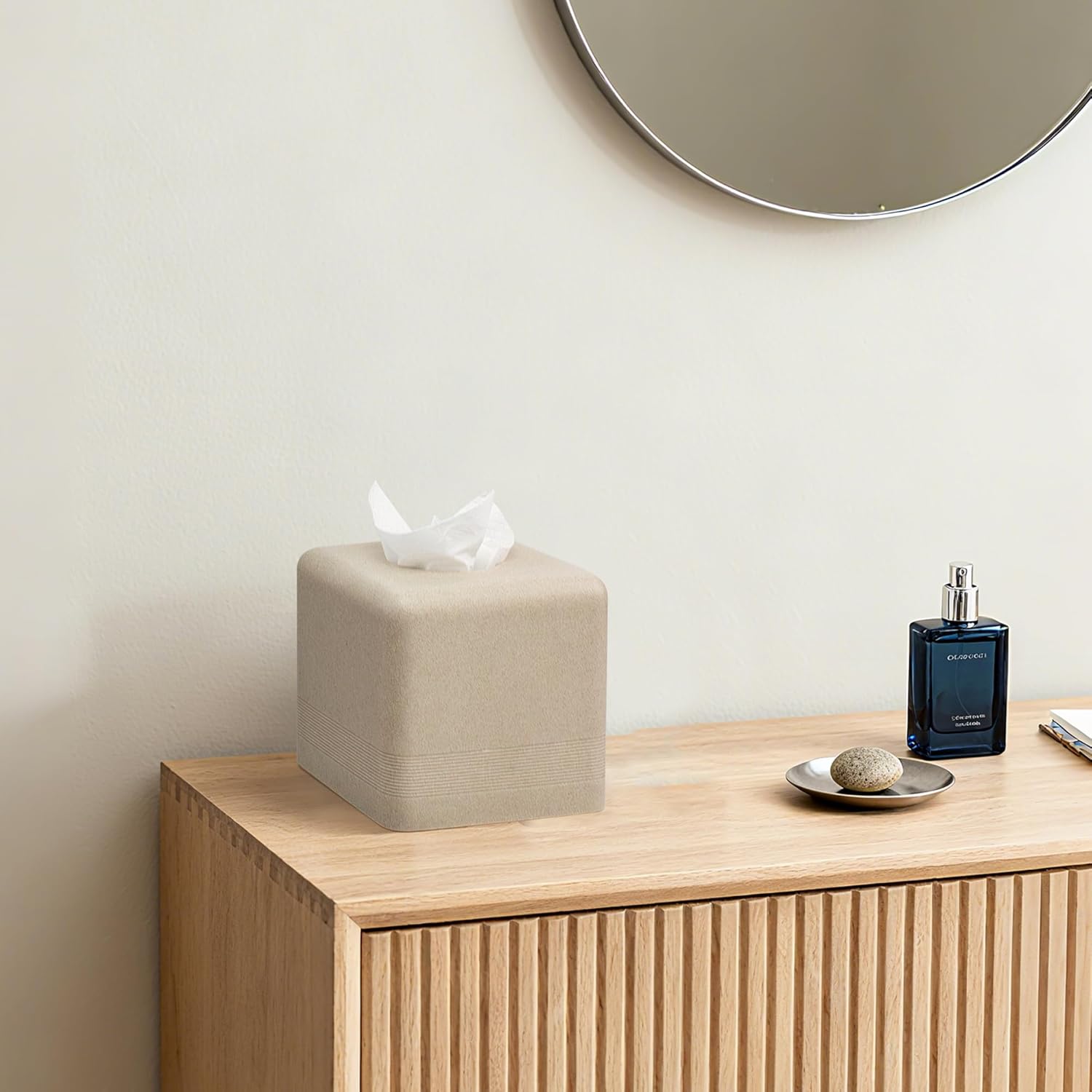 YMXYJM Modern Resin Tissue Box Holder with Anti-Slip Silicone Feet and Heavy Duty Design for Living Room Tables, Office Desks, and Nightstands, Beige