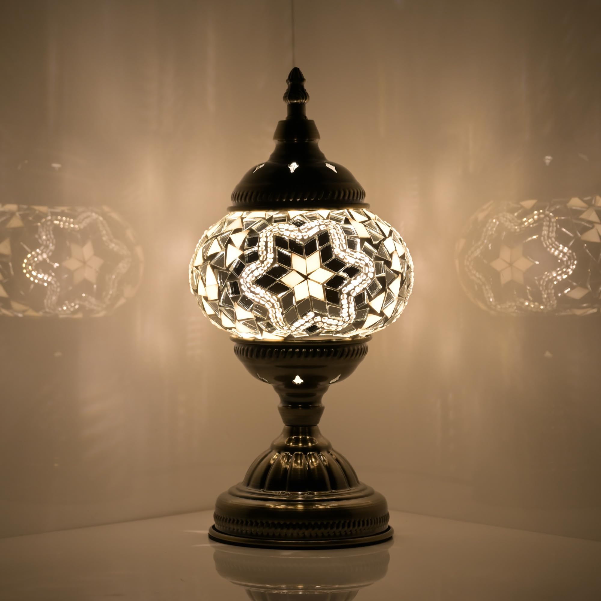 GOGERS Turkish Moroccan Table Lamp Lantern with Handmade Mosaic Glass Lampshade Tiffany Style Bohemian Stained Glass Decorative Desk Lamps Bedside