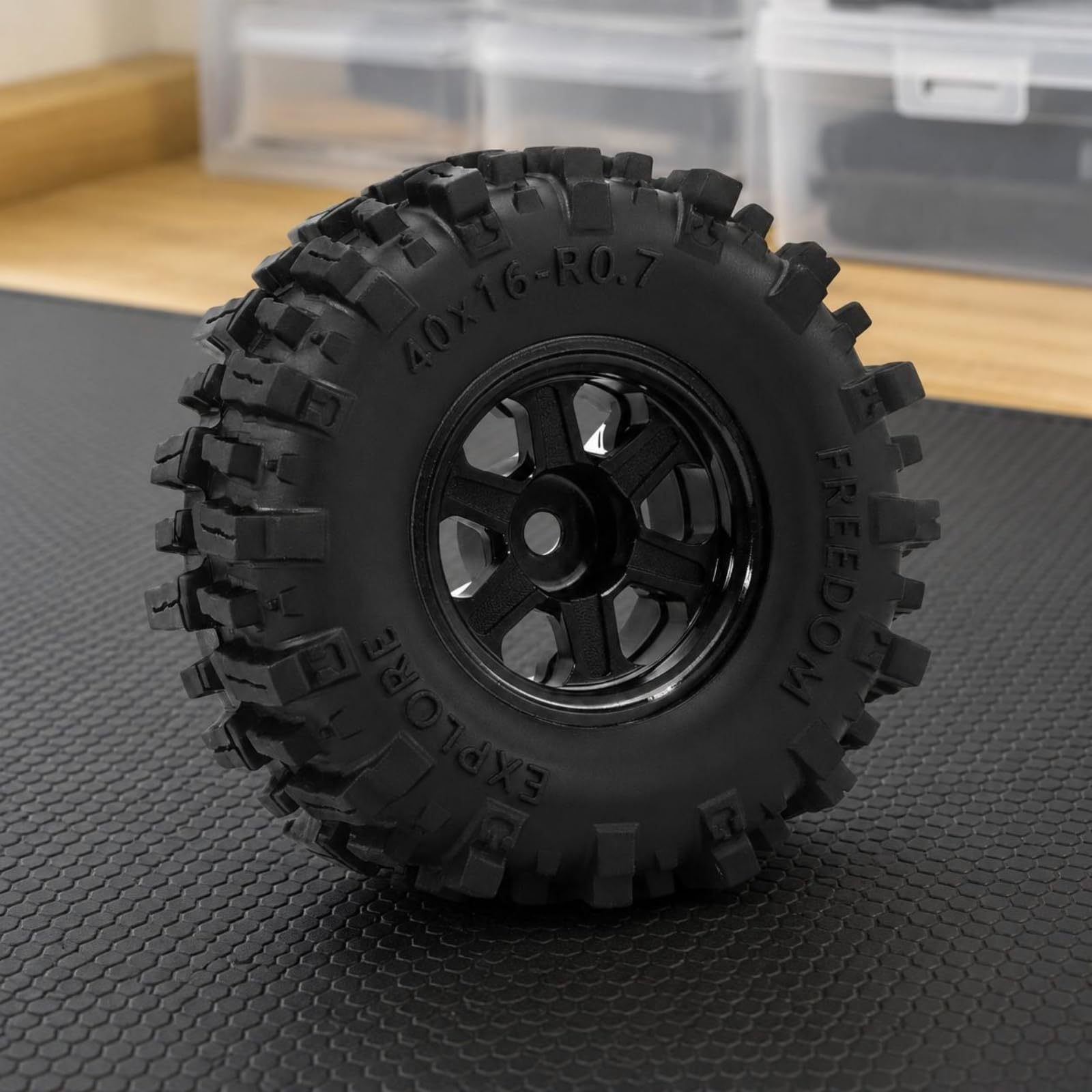 Cerchi per Veicolo RC Ruote Pneumatici Modellismo Mini Camion Fuoristrada in Lega di Alluminio E Gomma con Presa Adatti a Modelli Crawler Scenari, Nero