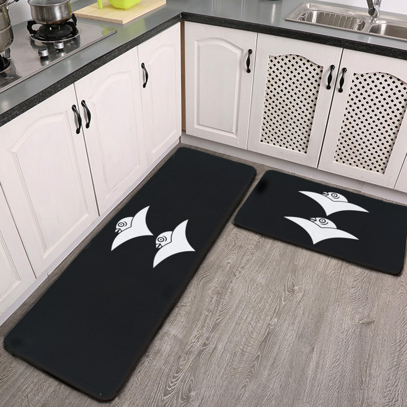 Amazon｜キッチンラグ 柴田勝家 二つ雁金 戦国武将 キッチンマット 2枚セット ラグカーペット 台所マット 足ふきマット 廊下敷きマット 玄関 マット 部屋マット リビングルームマット ラグラグマット 長方形 滑り止め付 吸着 バスルームの入り口用 家庭用 耐磨耗性 新築 ... カーペット 柴田勝家 二つ雁金 戦国武将 ラグマット じゅうたん 絨毯 床マット おしゃれ 滑り止め 洗える オールシーズン 150