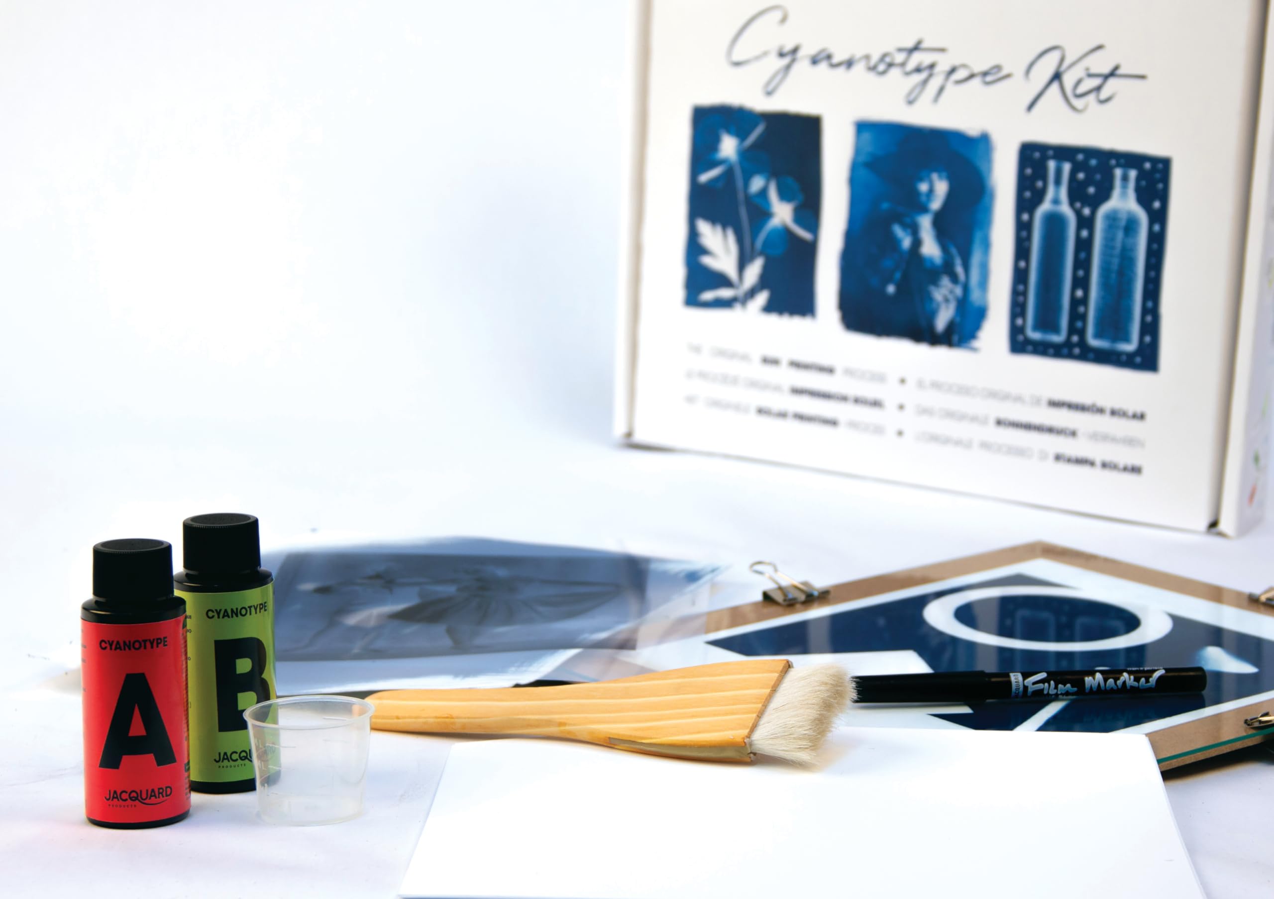 Jacquard Cyanotype Kit for Sun Prints - Complete Set with Pre-Measured Chemicals, Fine Art Paper, Glass Frame & Accessories for Easy Solar Printing - Image 3